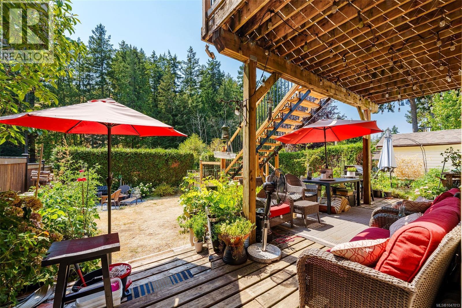 Backyard - 4105 Ross Rd, Nanaimo, BC - Outdoor With Deck Patio Veranda