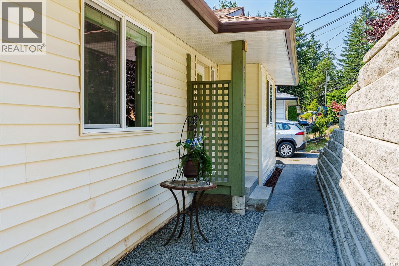 4105 Ross Rd, Nanaimo, BC - Outdoor With Deck Patio Veranda With Exterior