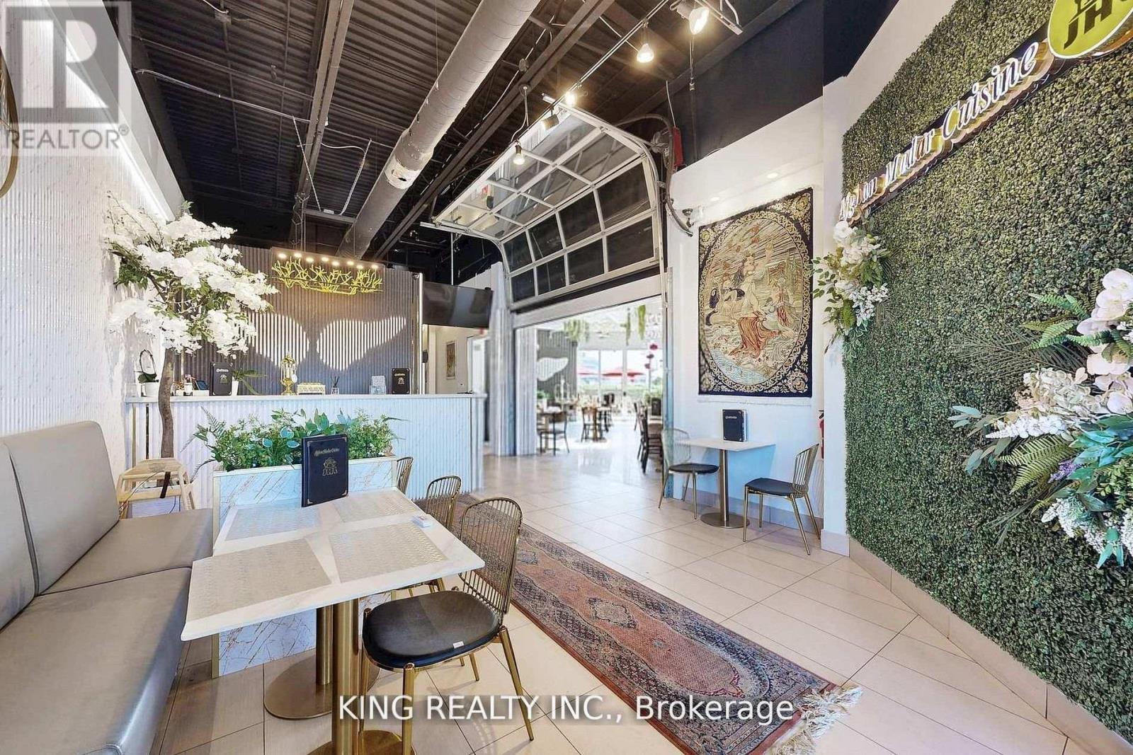 17 - 3175 Rutherford Road, Vaughan, ON