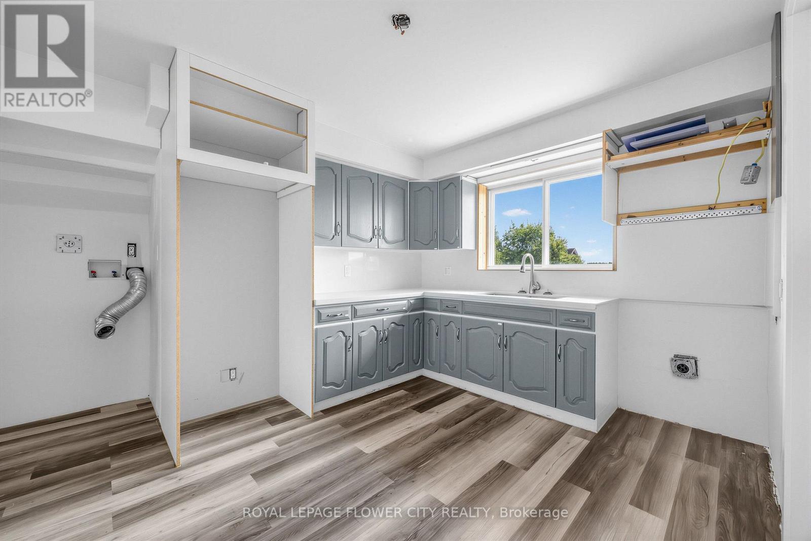 79 Kimberly Drive, Hamilton, ON - Indoor Photo Showing Kitchen