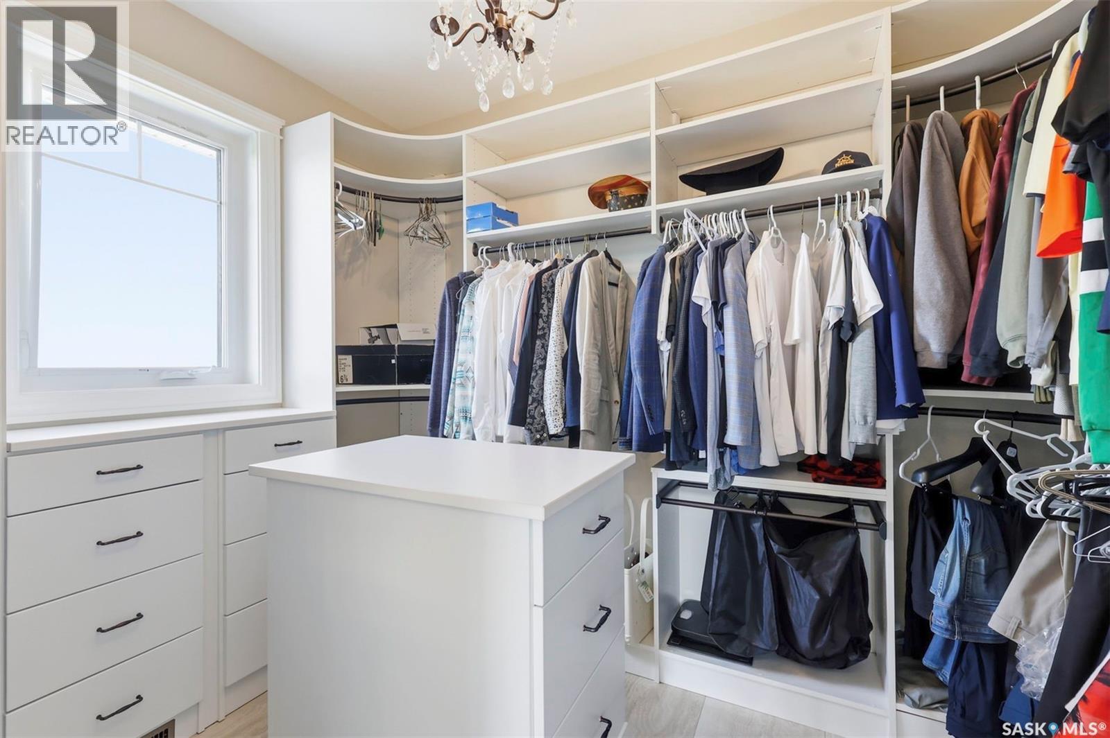 419 Salloum Bay, Saskatoon, SK - Indoor With Storage