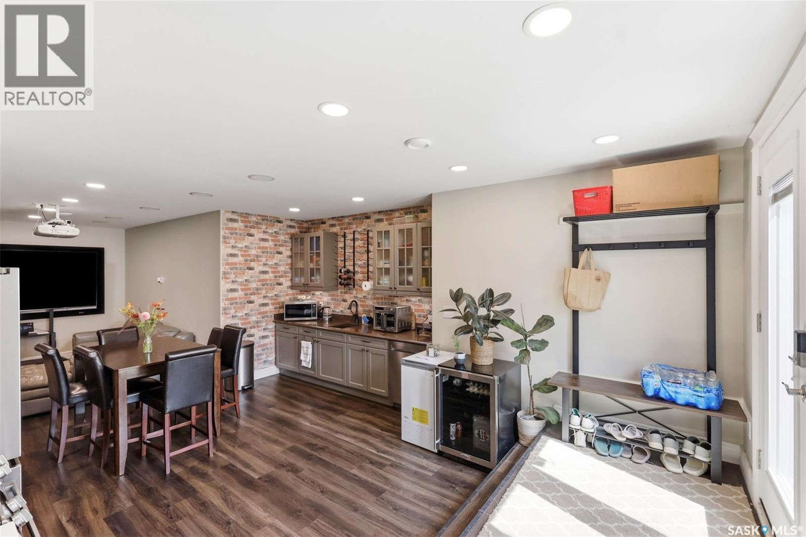419 Salloum Bay, Saskatoon, SK - Indoor Photo Showing Other Room