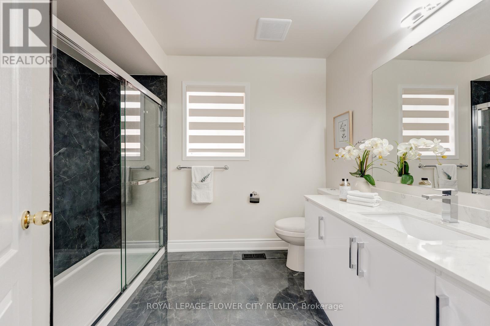 7 Penbridge Circle, Brampton, ON - Indoor Photo Showing Bathroom