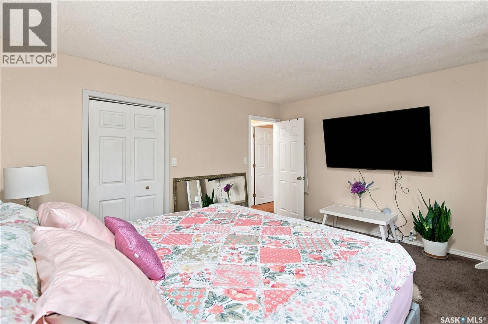 80 Spence Street, Regina, SK - Indoor Photo Showing Bedroom