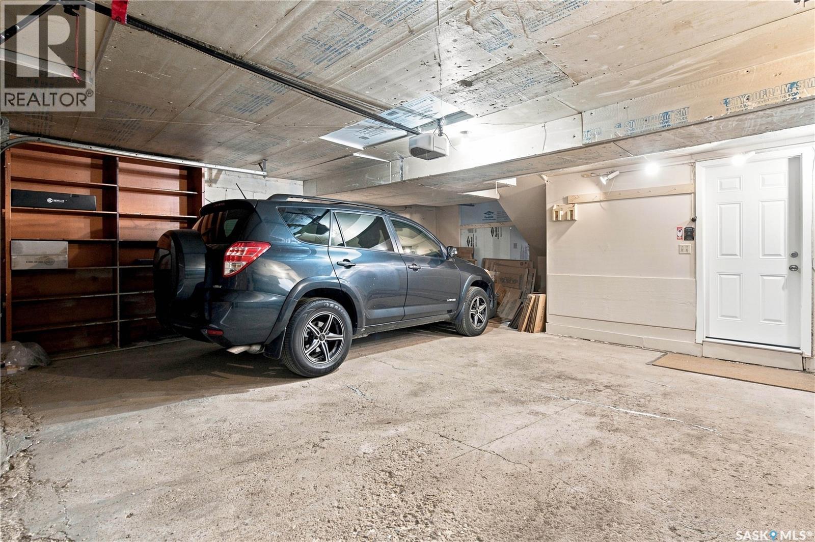80 Spence Street, Regina, SK - Indoor Photo Showing Garage