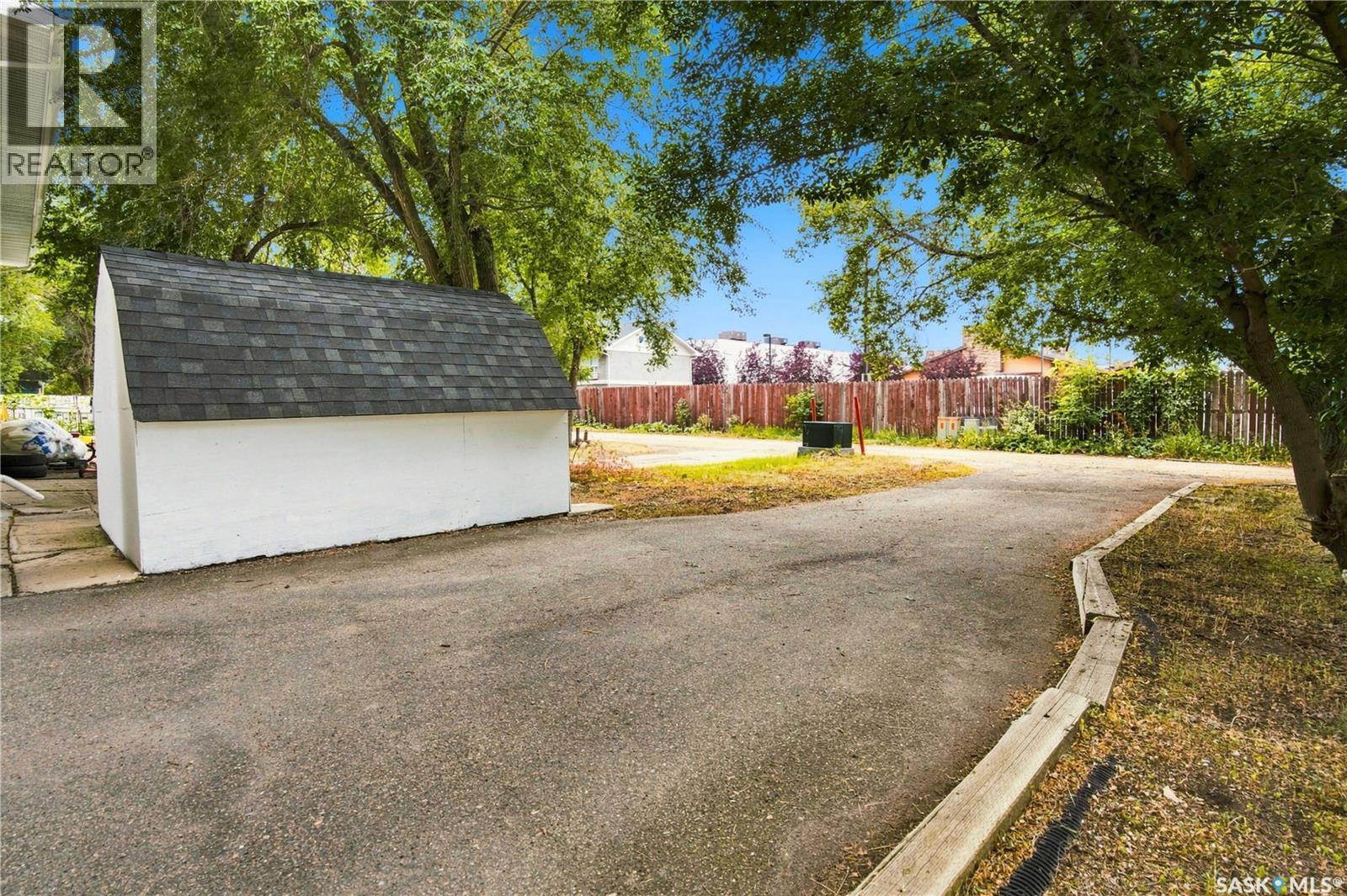 80 Spence Street, Regina, SK - Outdoor