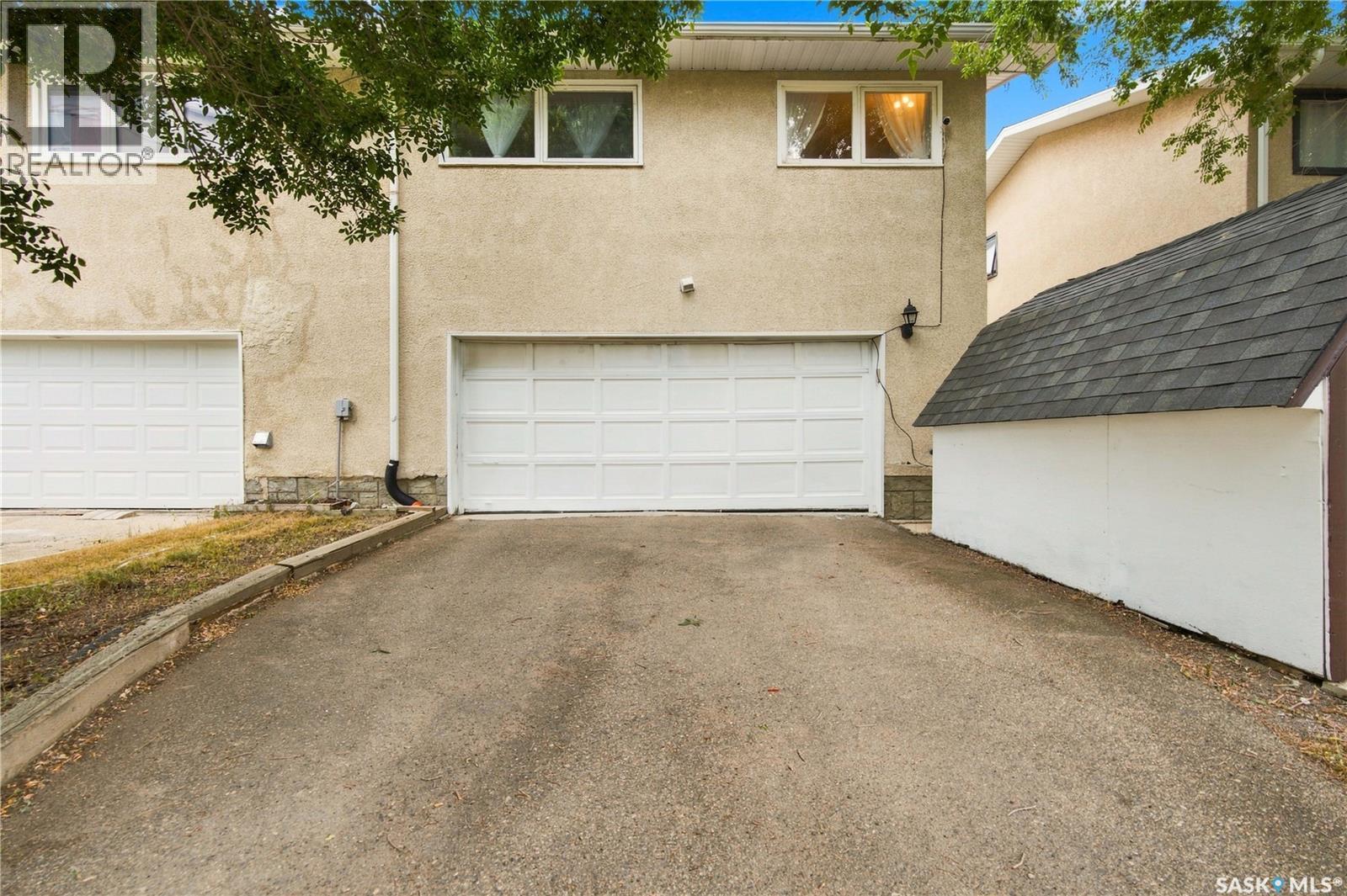 80 Spence Street, Regina, SK - Outdoor With Exterior