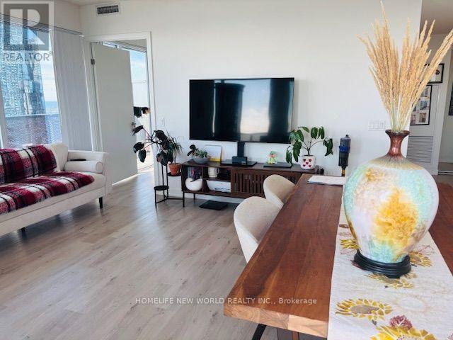 3507 - 138 Downes Street, Toronto, ON - Indoor Photo Showing Living Room