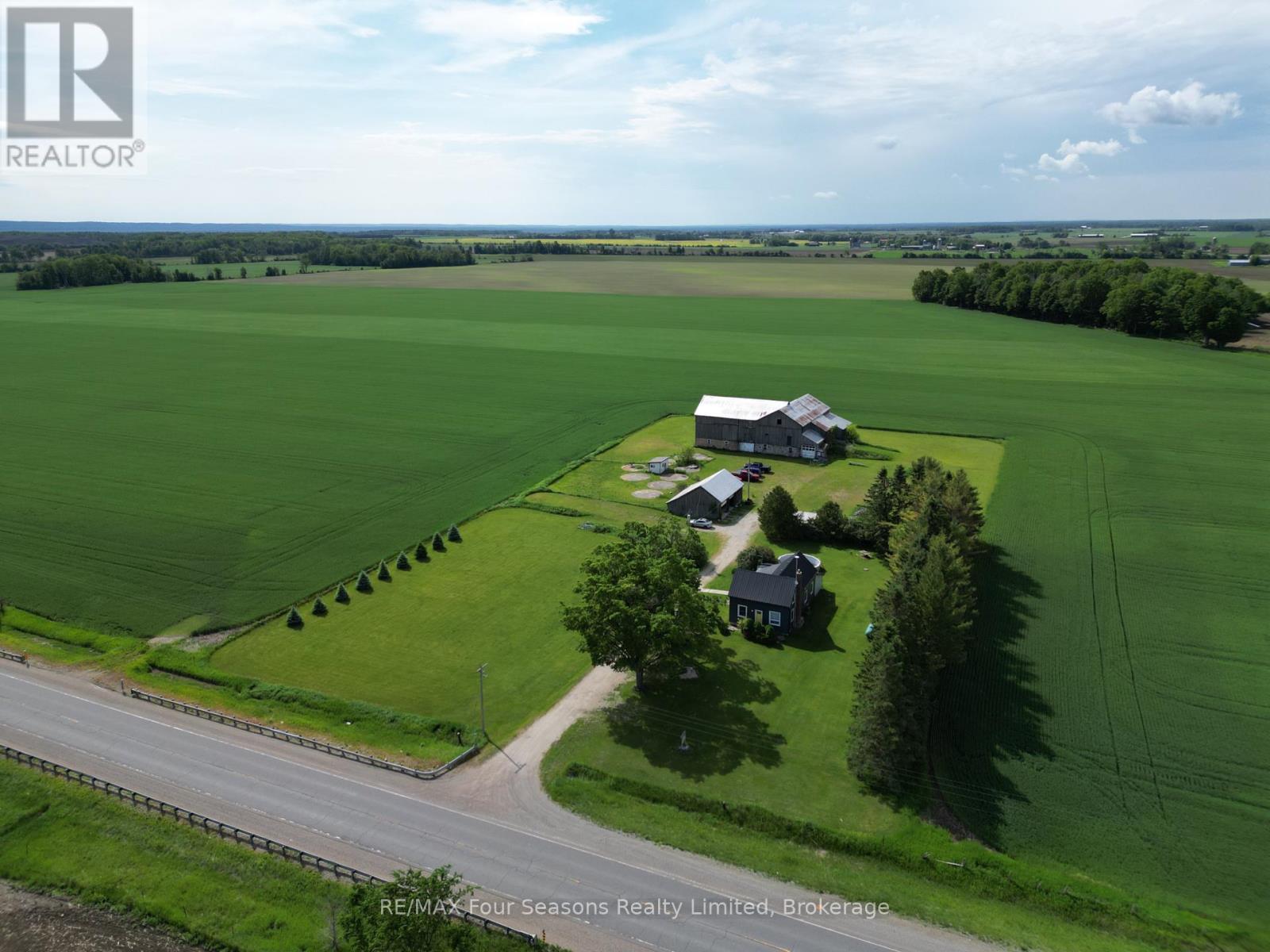 5803 26 Highway, Clearview, ON - Outdoor With View