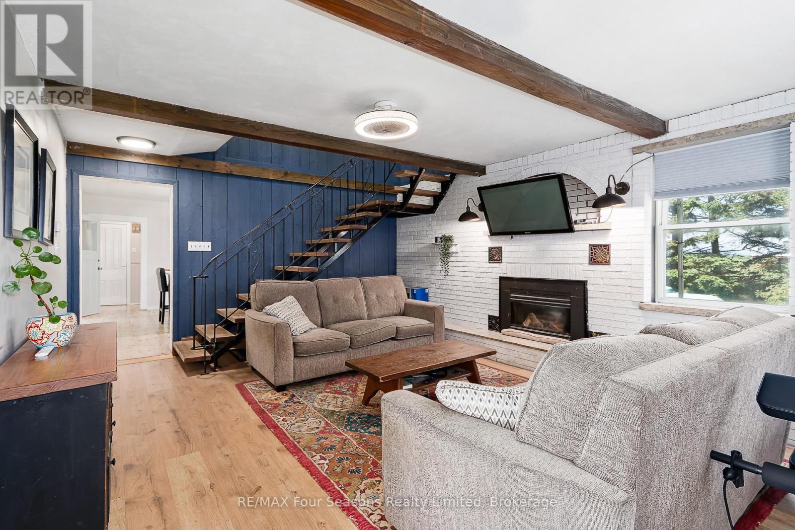 5803 26 Highway, Clearview, ON - Indoor With Fireplace