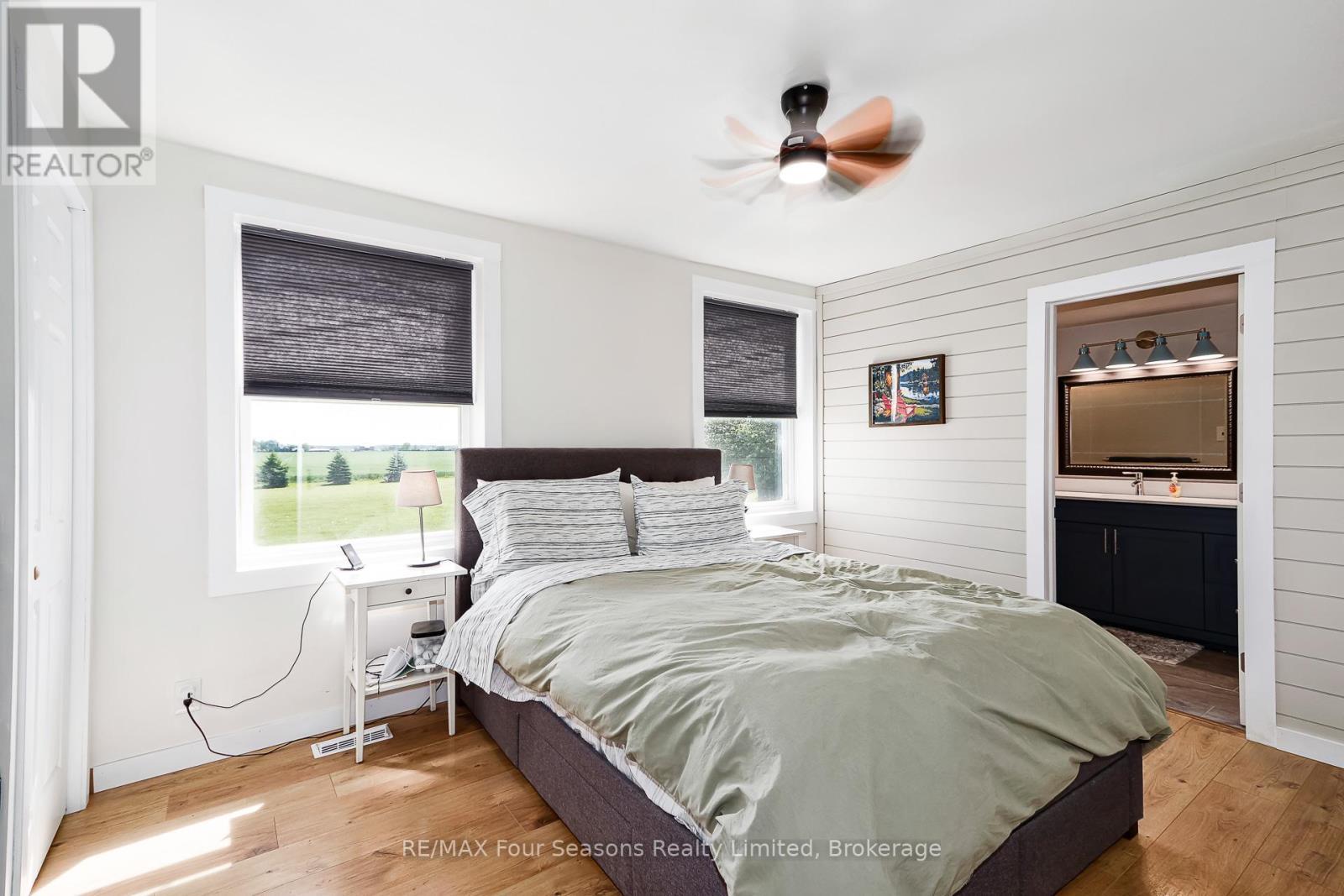 Primary Bedroom - 5803 26 Highway, Clearview, ON - Indoor Photo Showing Bedroom