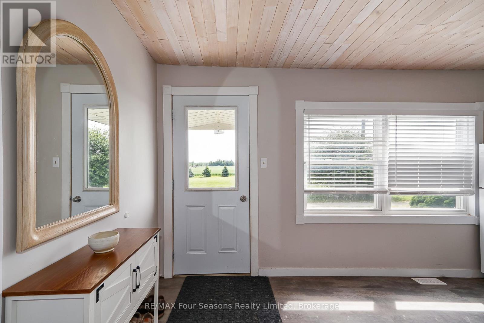 5803 26 Highway, Clearview, ON - Indoor Photo Showing Other Room