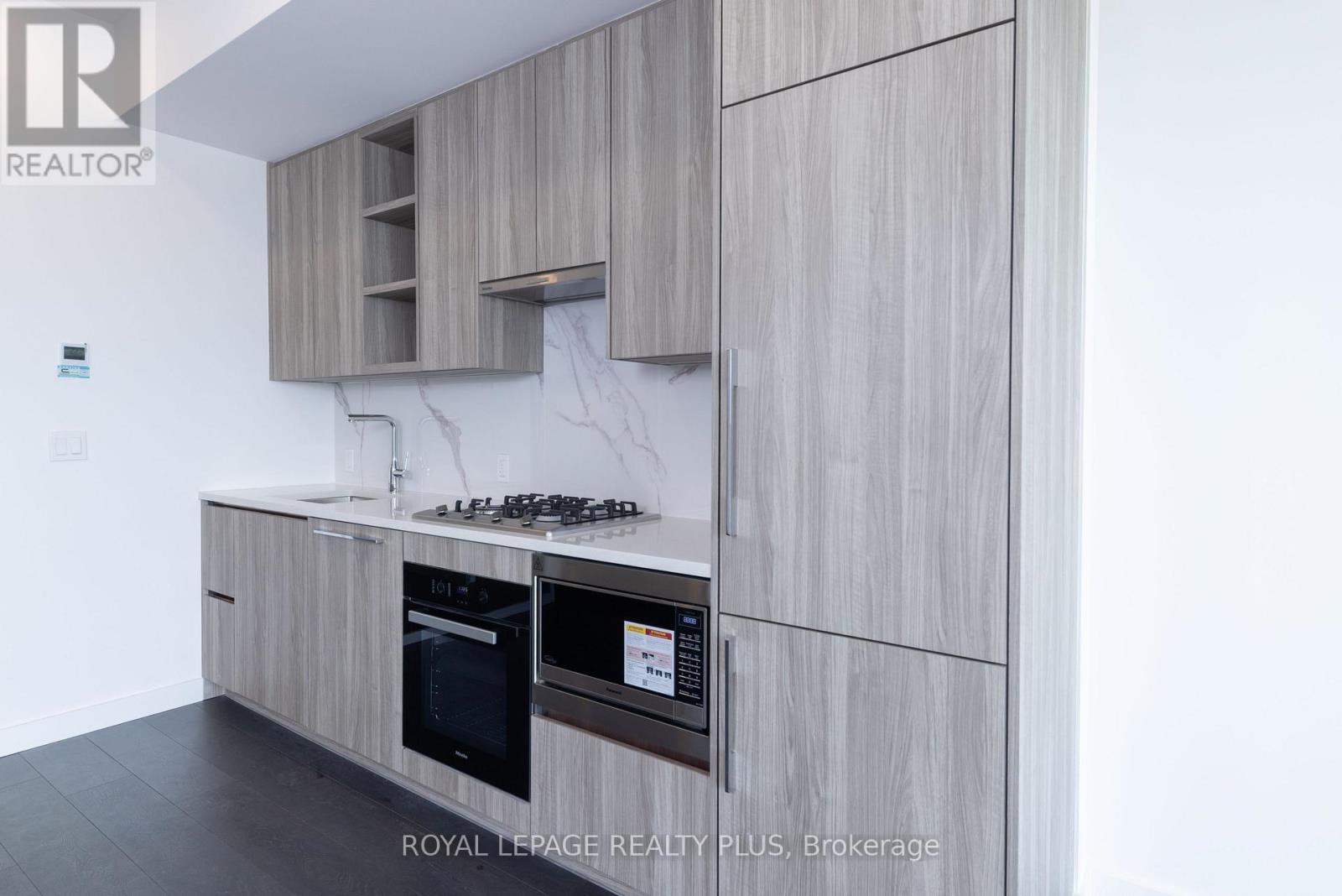 662 - 68 Esther Shiner Boulevard, Toronto, ON - Indoor Photo Showing Kitchen