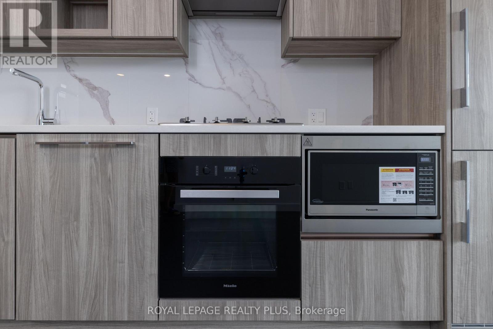 662 - 68 Esther Shiner Boulevard, Toronto, ON - Indoor Photo Showing Kitchen
