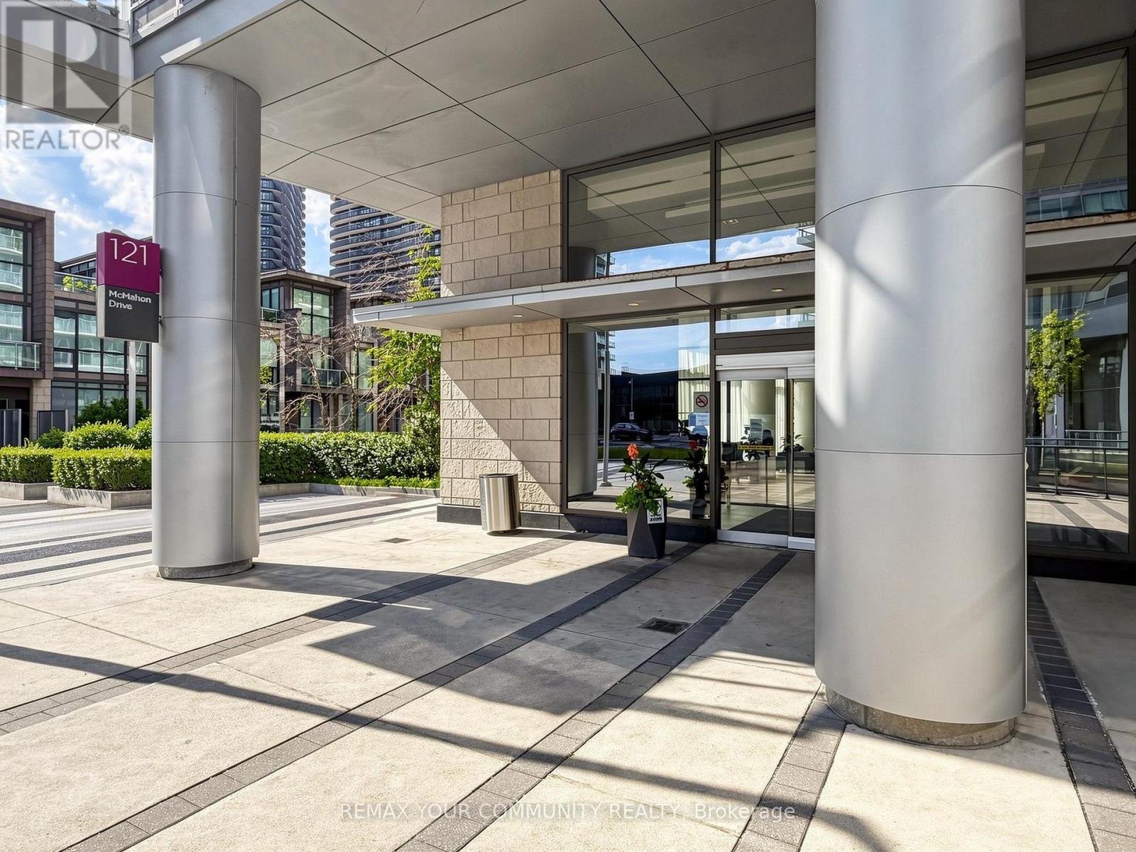 3302 - 121 Mcmahon Drive, Toronto, ON - Outdoor