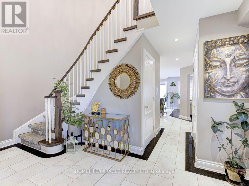5437 Royal Aberdeen Drive, Mississauga, ON - Indoor Photo Showing Other Room
