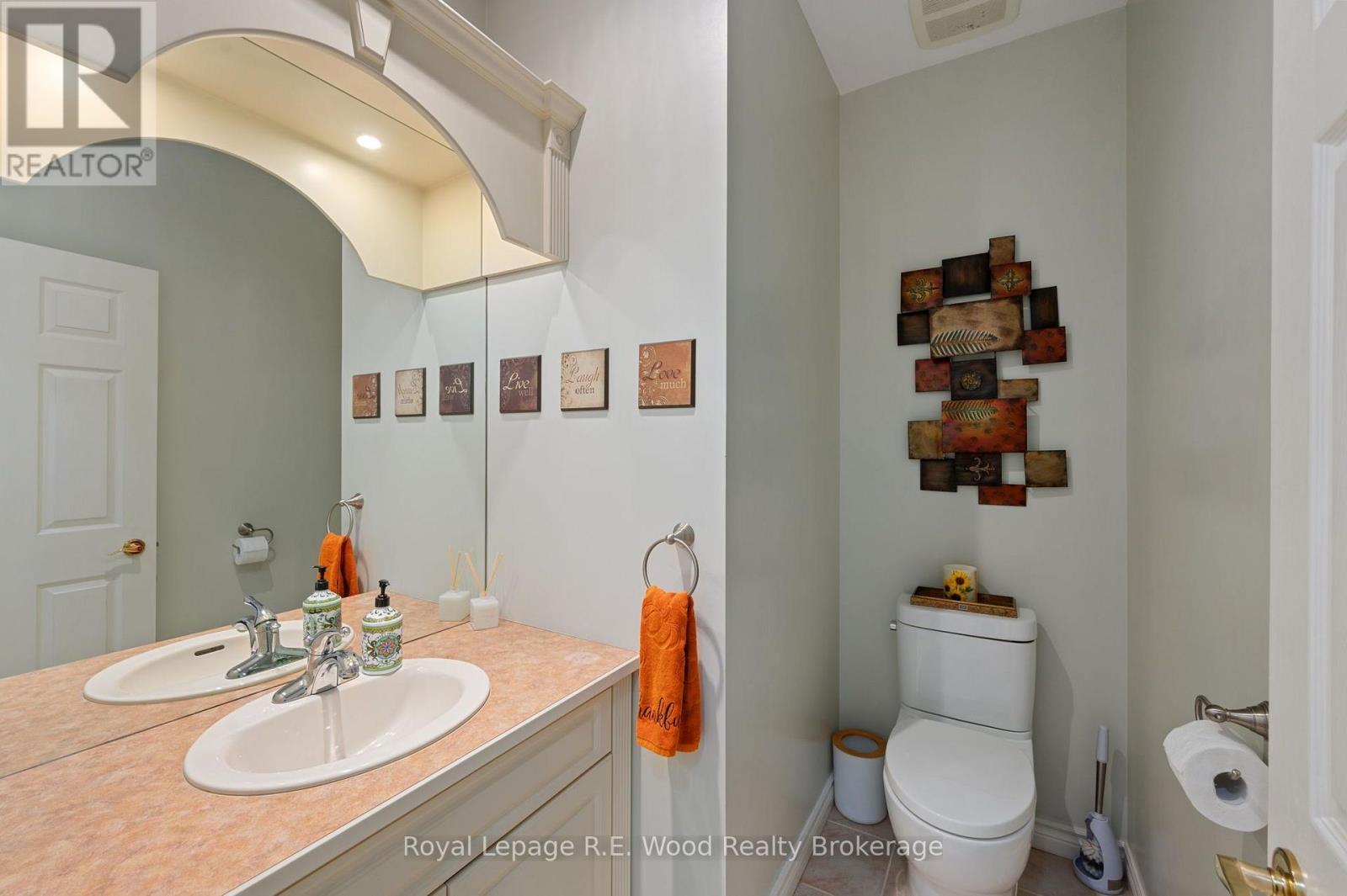 2 Whispering Pine Lane, Tillsonburg, ON - Indoor Photo Showing Bathroom