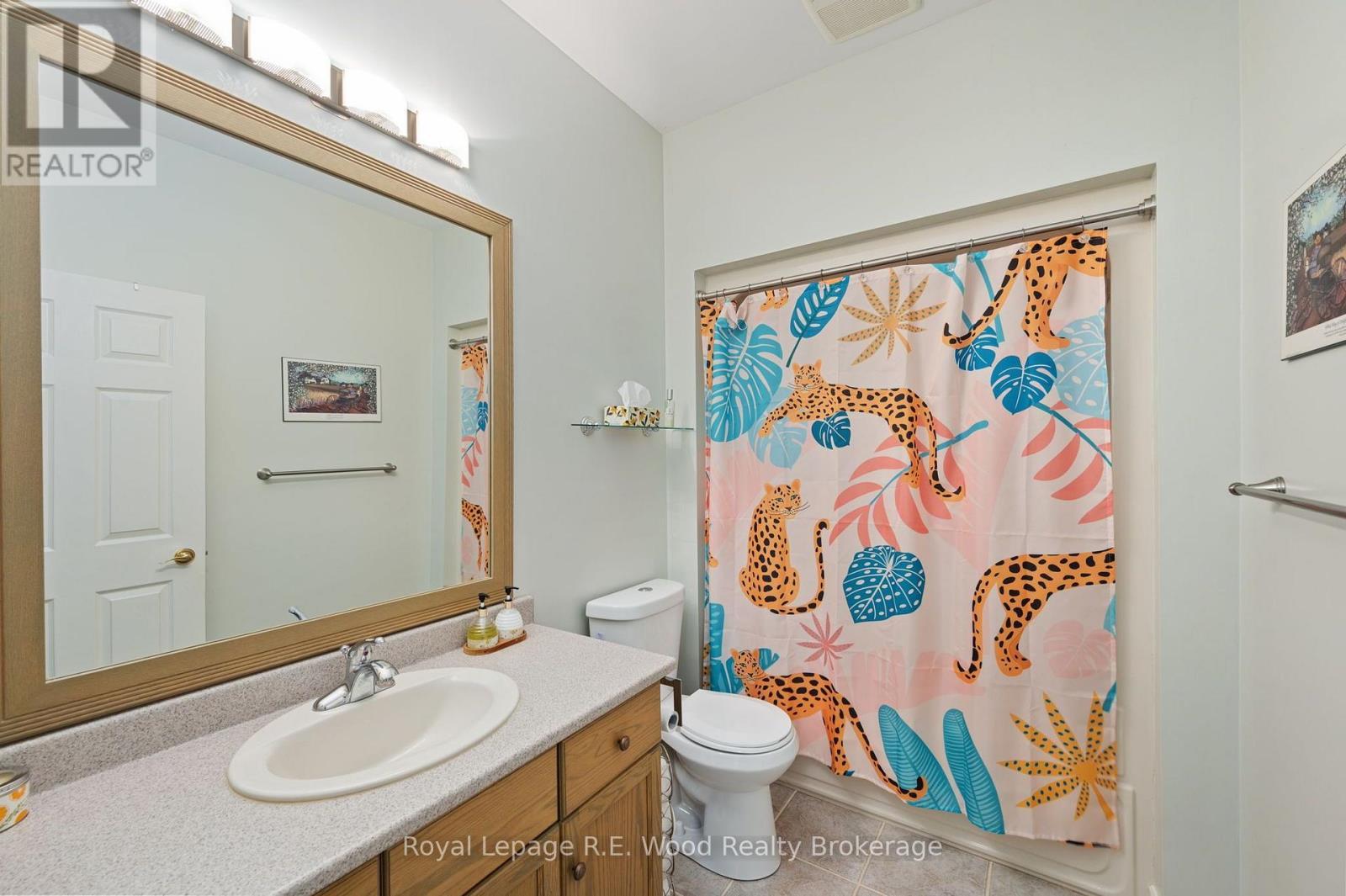 2 Whispering Pine Lane, Tillsonburg, ON - Indoor Photo Showing Bathroom