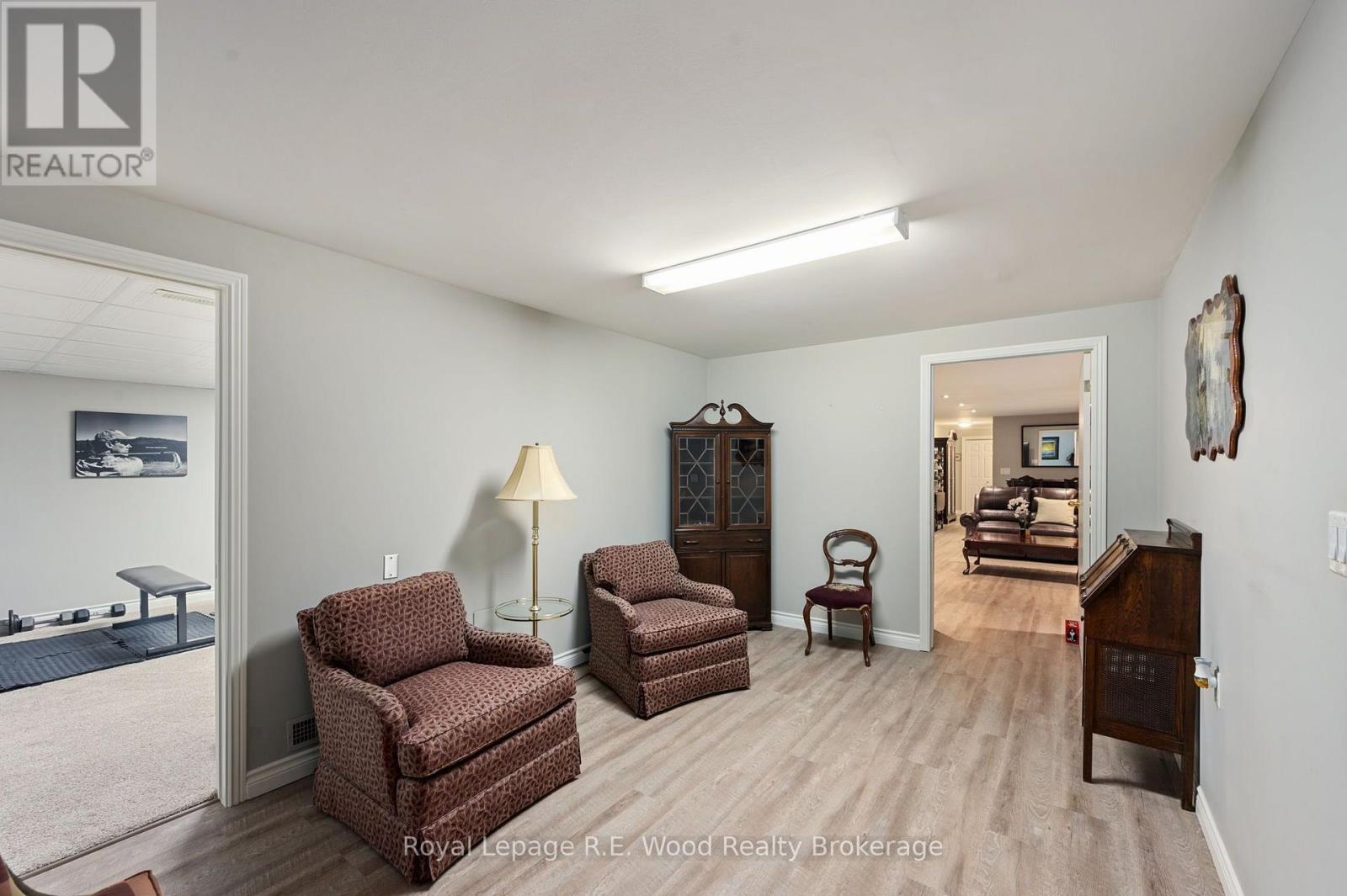 2 Whispering Pine Lane, Tillsonburg, ON - Indoor