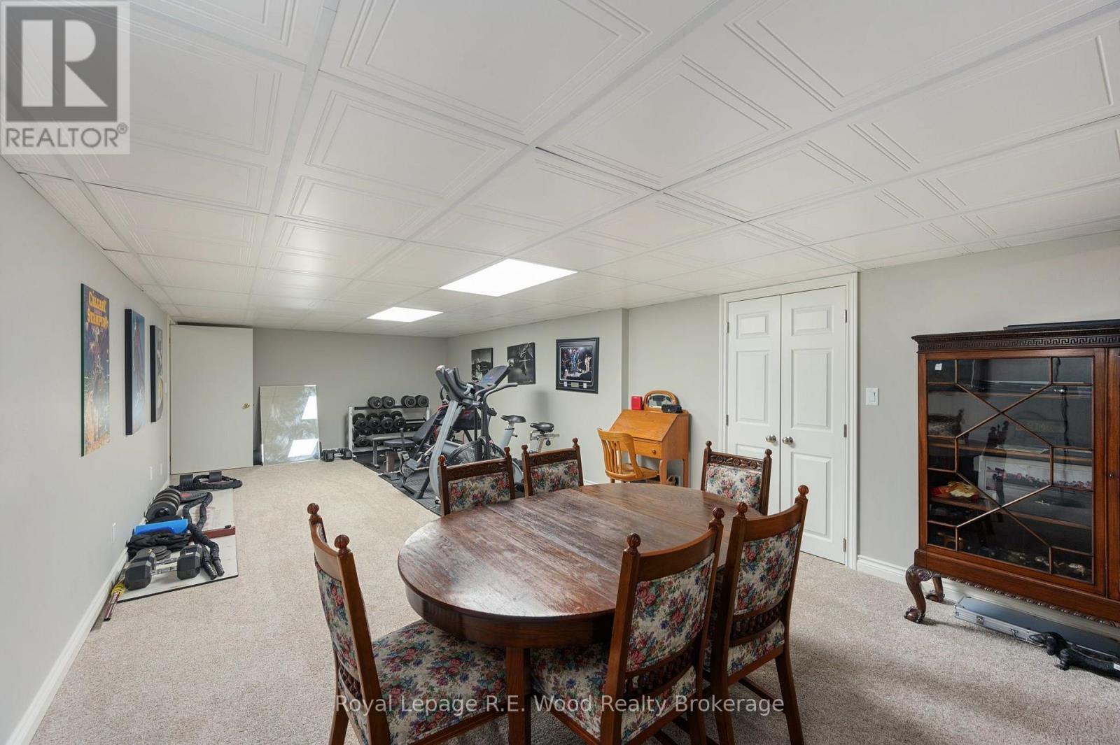 2 Whispering Pine Lane, Tillsonburg, ON - Indoor Photo Showing Dining Room