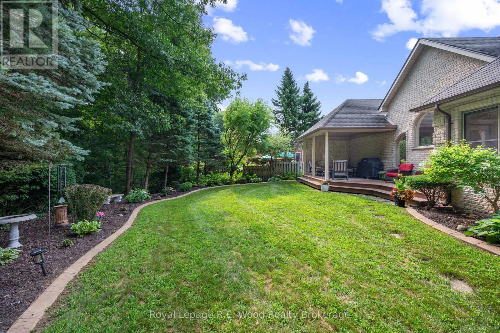 2 Whispering Pine Lane, Tillsonburg, ON - Outdoor