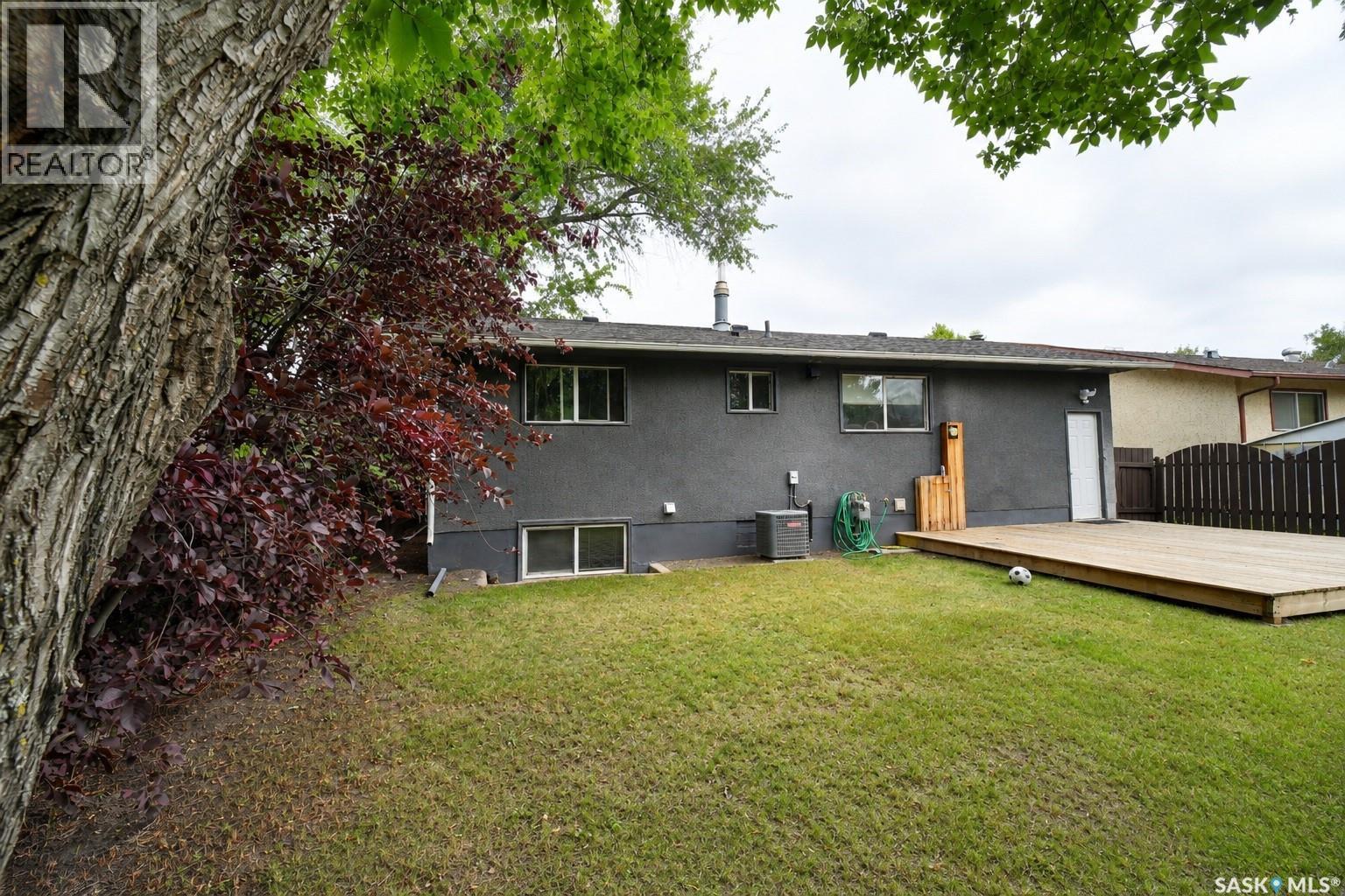 2638 Eastview, Saskatoon, SK - Outdoor With Deck Patio Veranda With Exterior