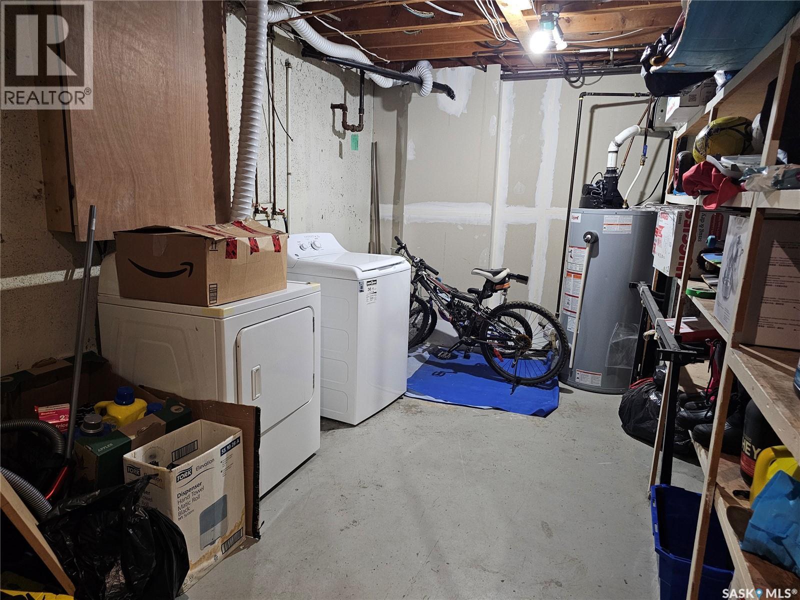2638 Eastview, Saskatoon, SK - Indoor Photo Showing Laundry Room