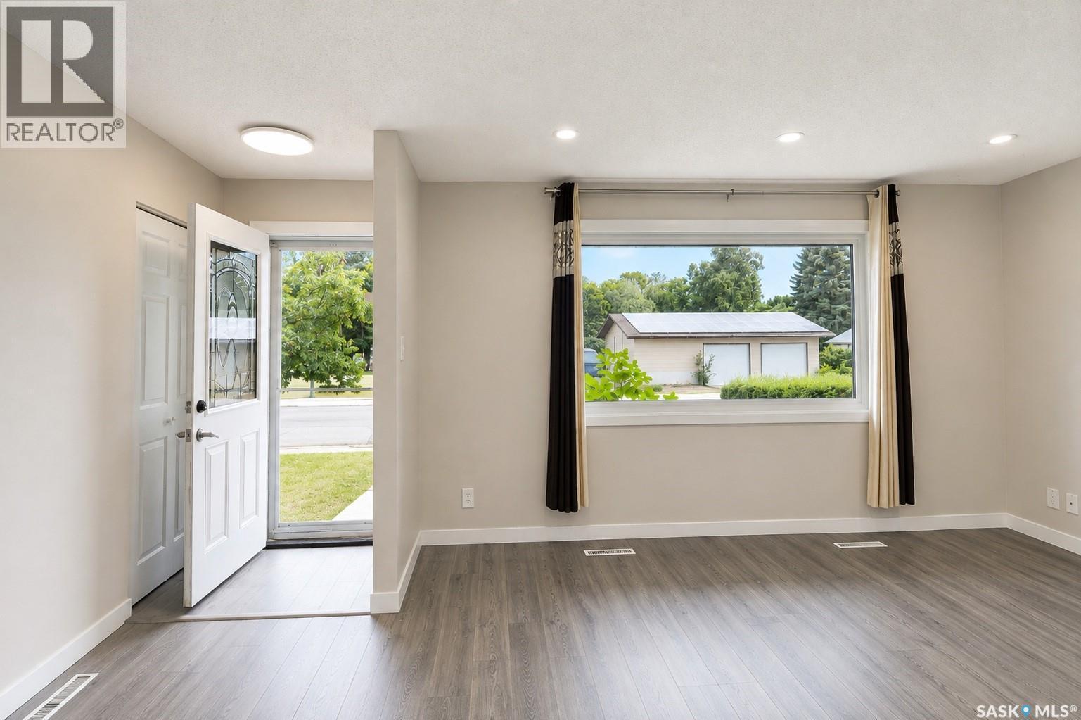 2638 Eastview, Saskatoon, SK - Indoor Photo Showing Other Room