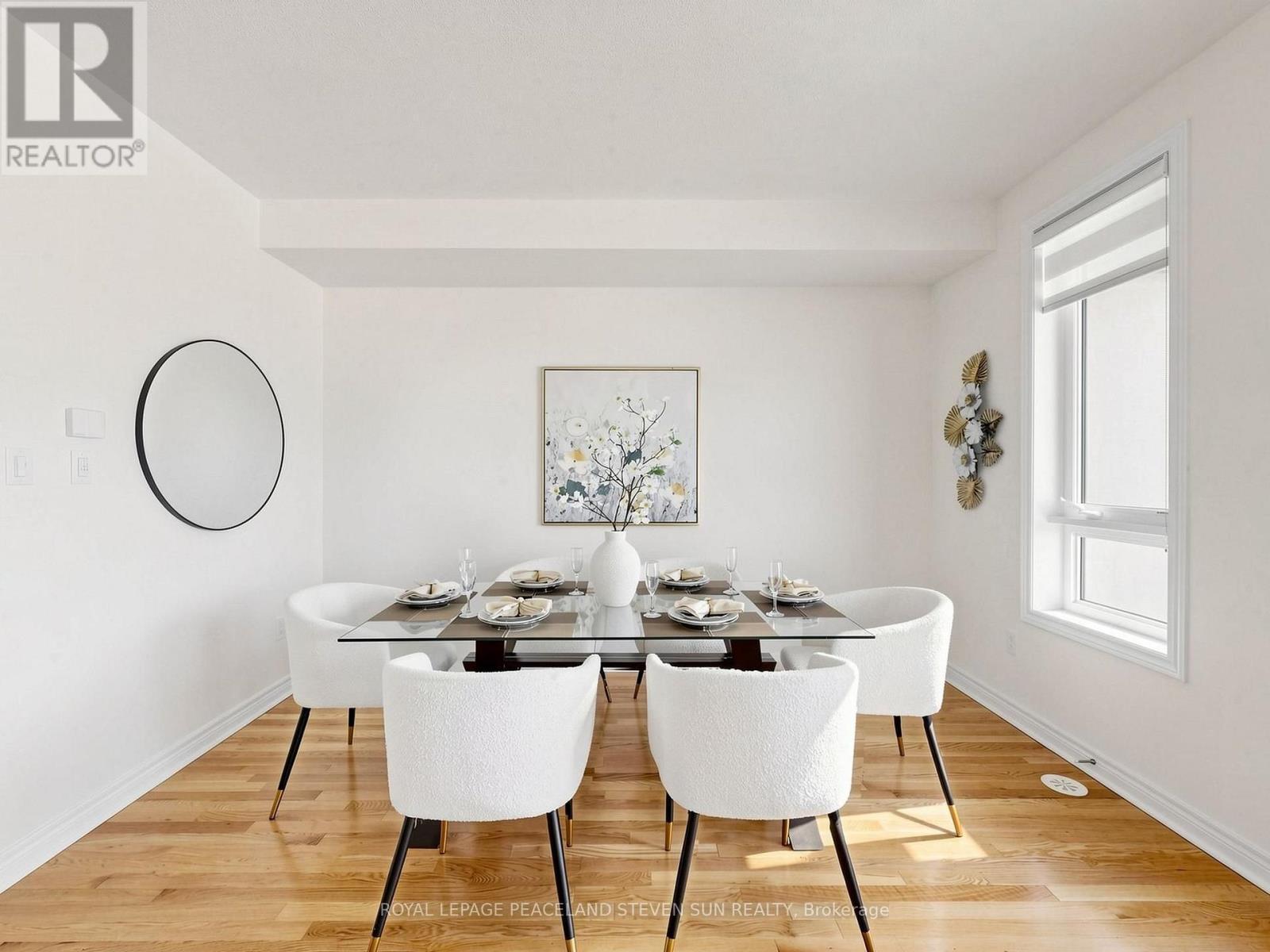 17 Mumbai Drive, Markham, ON - Indoor Photo Showing Dining Room