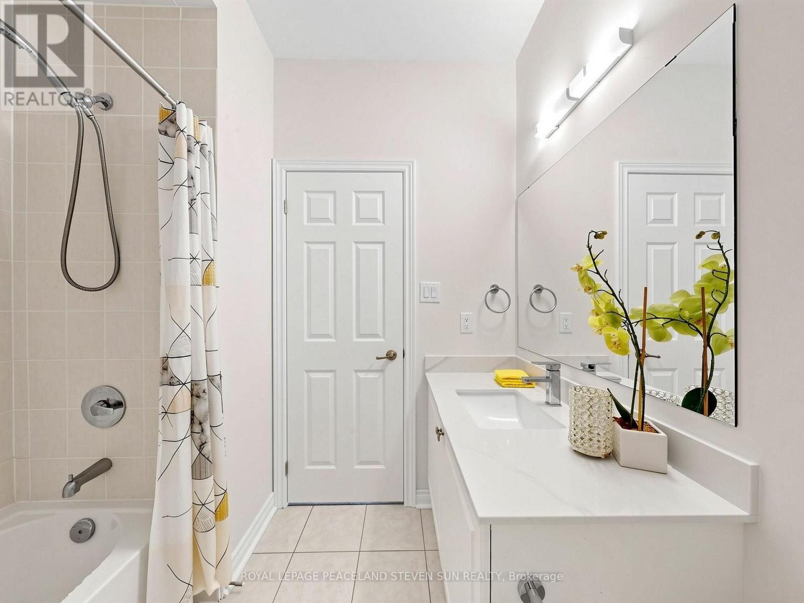17 Mumbai Drive, Markham, ON - Indoor Photo Showing Bathroom