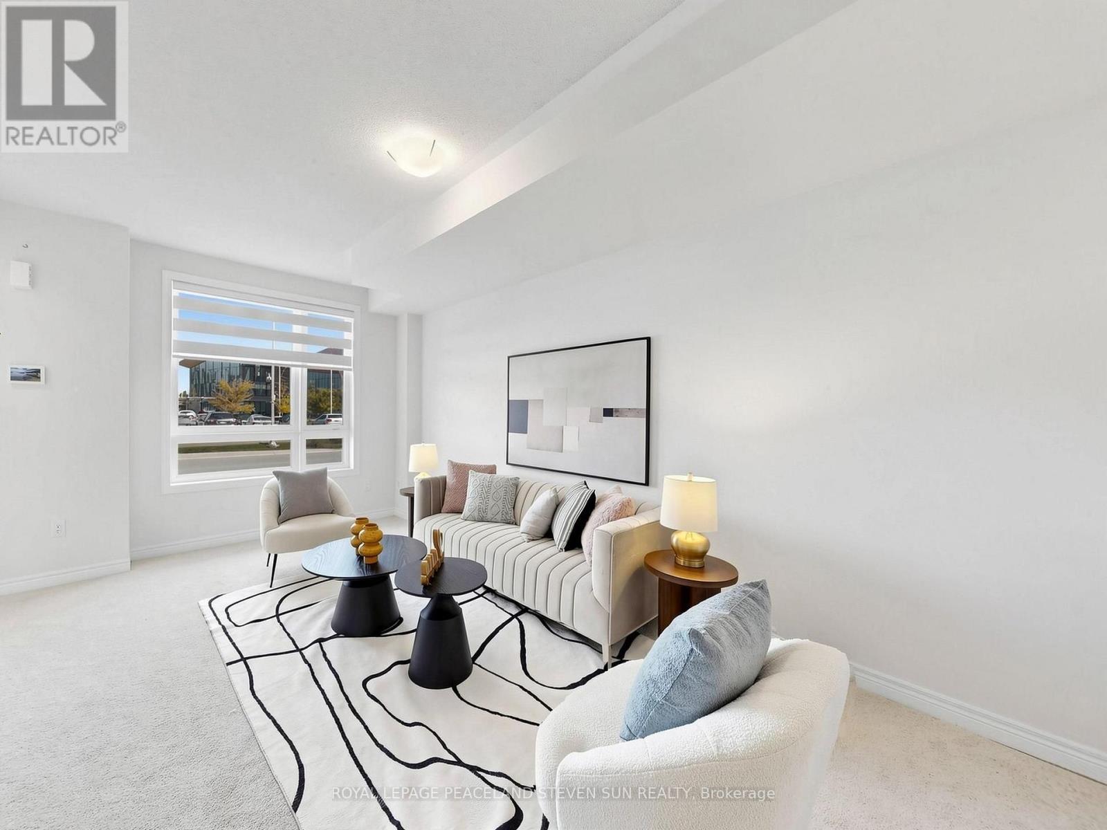 17 Mumbai Drive, Markham, ON - Indoor Photo Showing Other Room