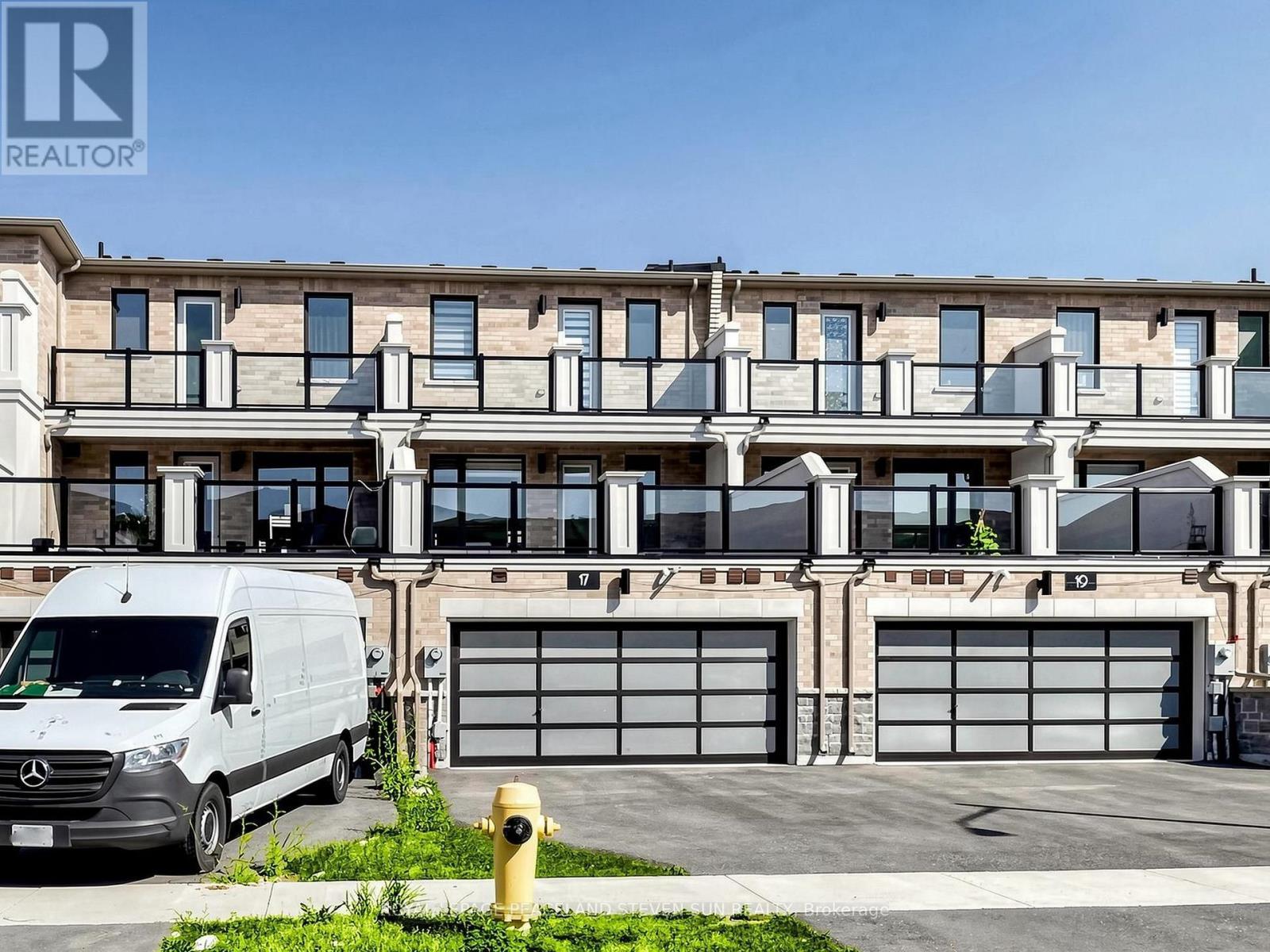 17 Mumbai Drive, Markham, ON - Outdoor With Balcony With Facade