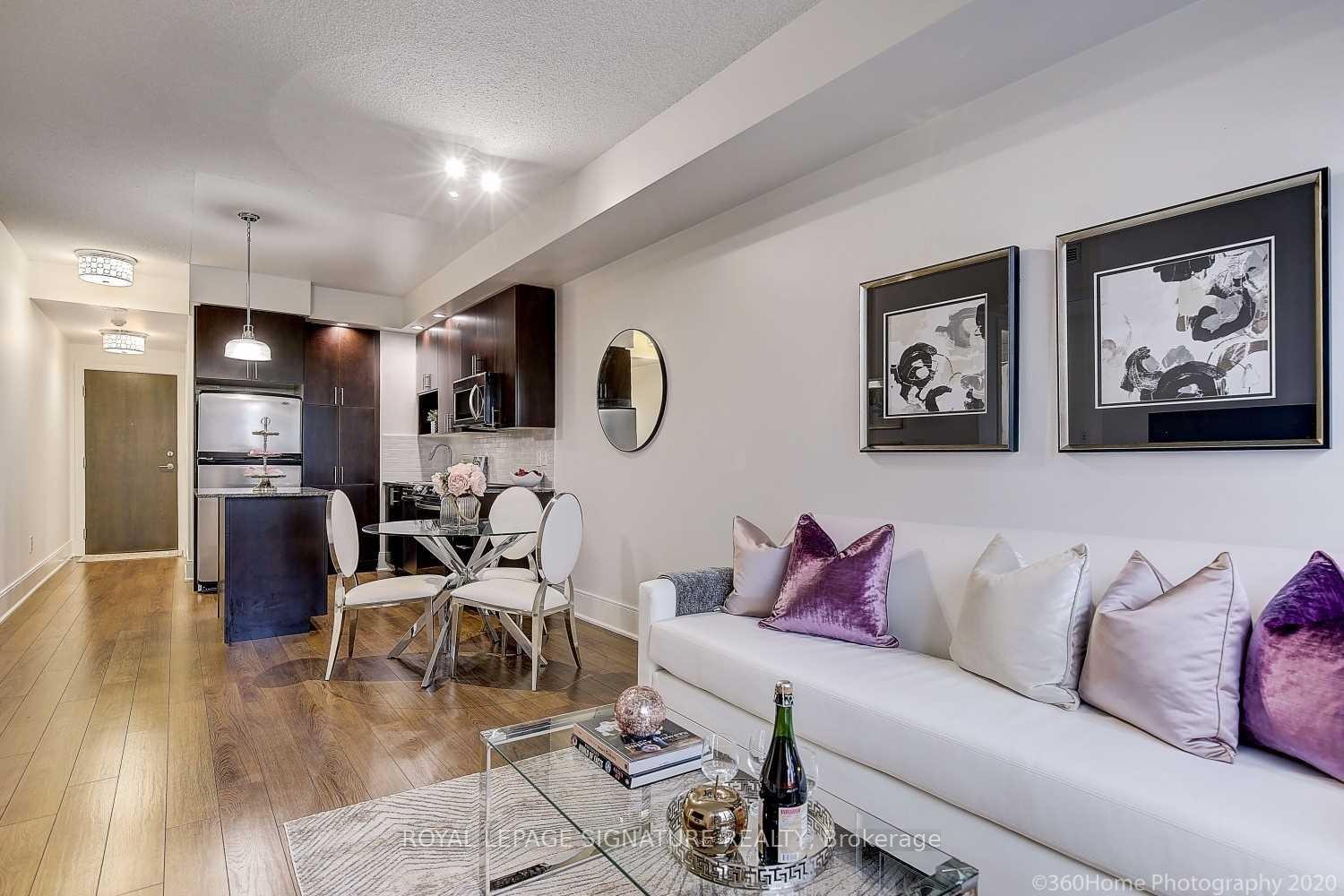 510-181 Wynford Drive, Toronto, ON - Indoor Photo Showing Living Room