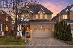 467 PLEASANT RIDGE AVENUE Vaughan, ON L4J 8X2