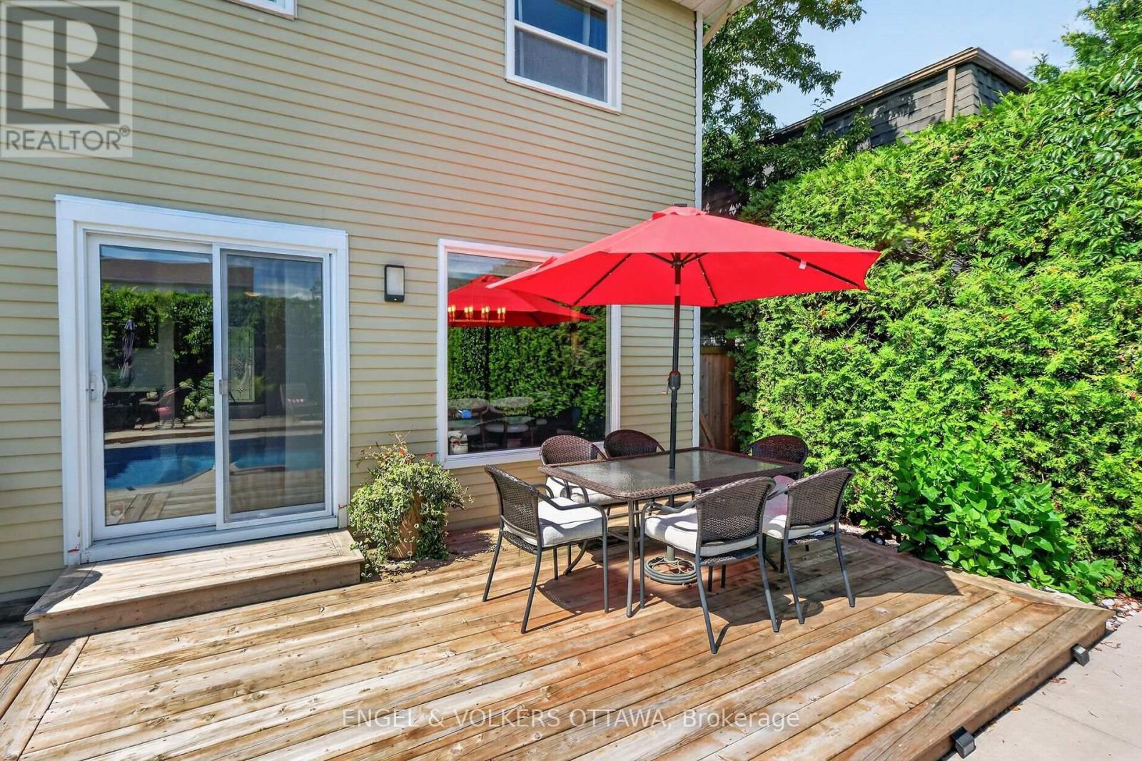 1069 St Germain Crescent, Ottawa, ON - Outdoor With Deck Patio Veranda With Exterior