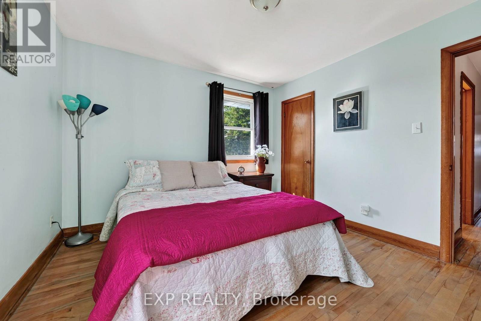 1304 Leonard Avenue, Cornwall, ON - Indoor Photo Showing Bedroom