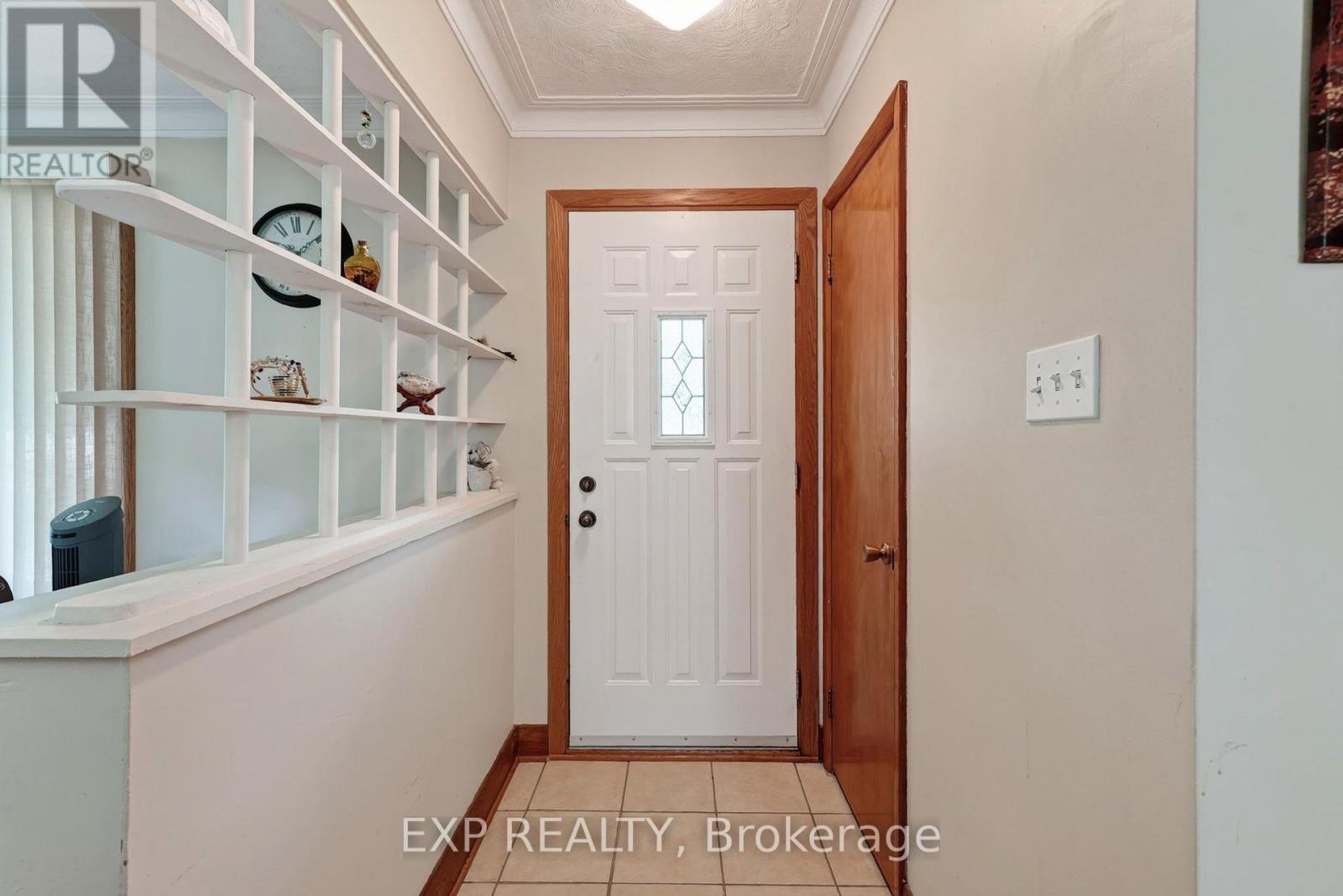 1304 Leonard Avenue, Cornwall, ON - Indoor Photo Showing Other Room