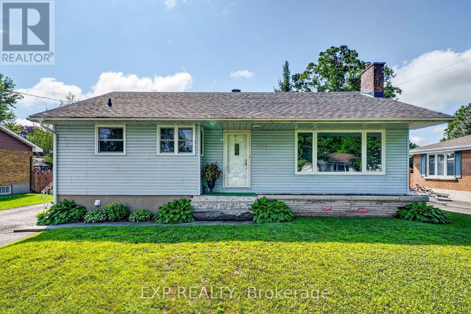 1304 Leonard Avenue, Cornwall, ON - Outdoor