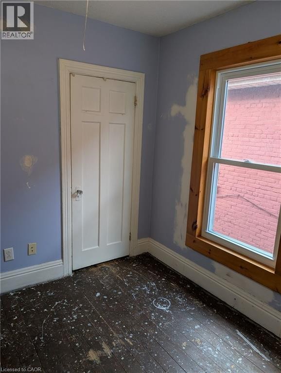61 Barnesdale Avenue N, Hamilton, ON - Indoor Photo Showing Other Room