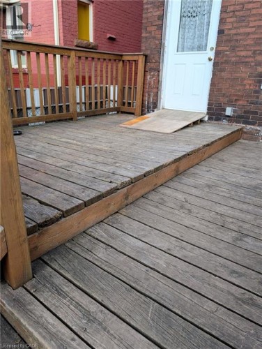 61 Barnesdale Avenue N, Hamilton, ON - Outdoor With Exterior