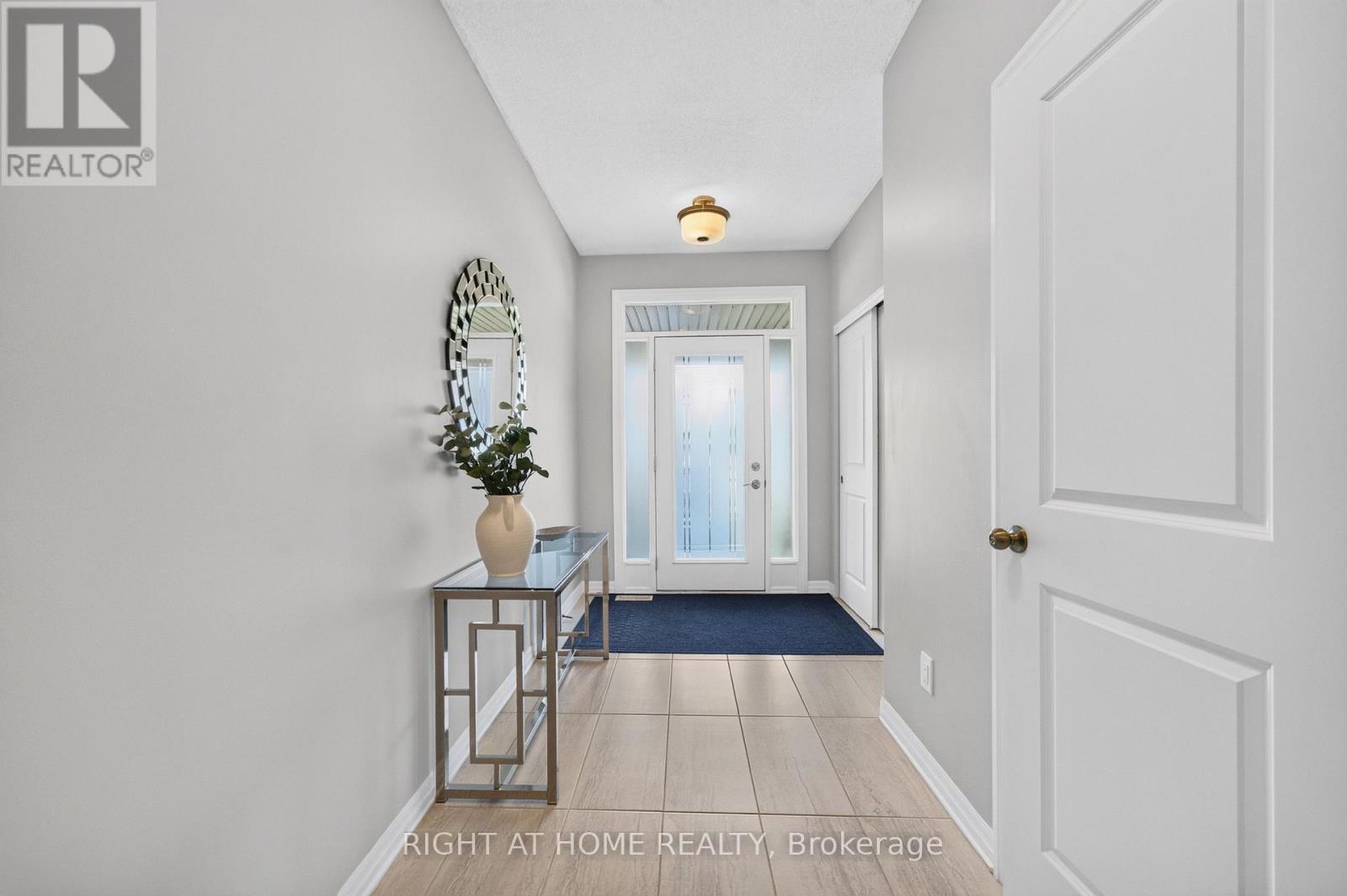 624 Spring Valley Drive, Ottawa, ON - Indoor Photo Showing Other Room