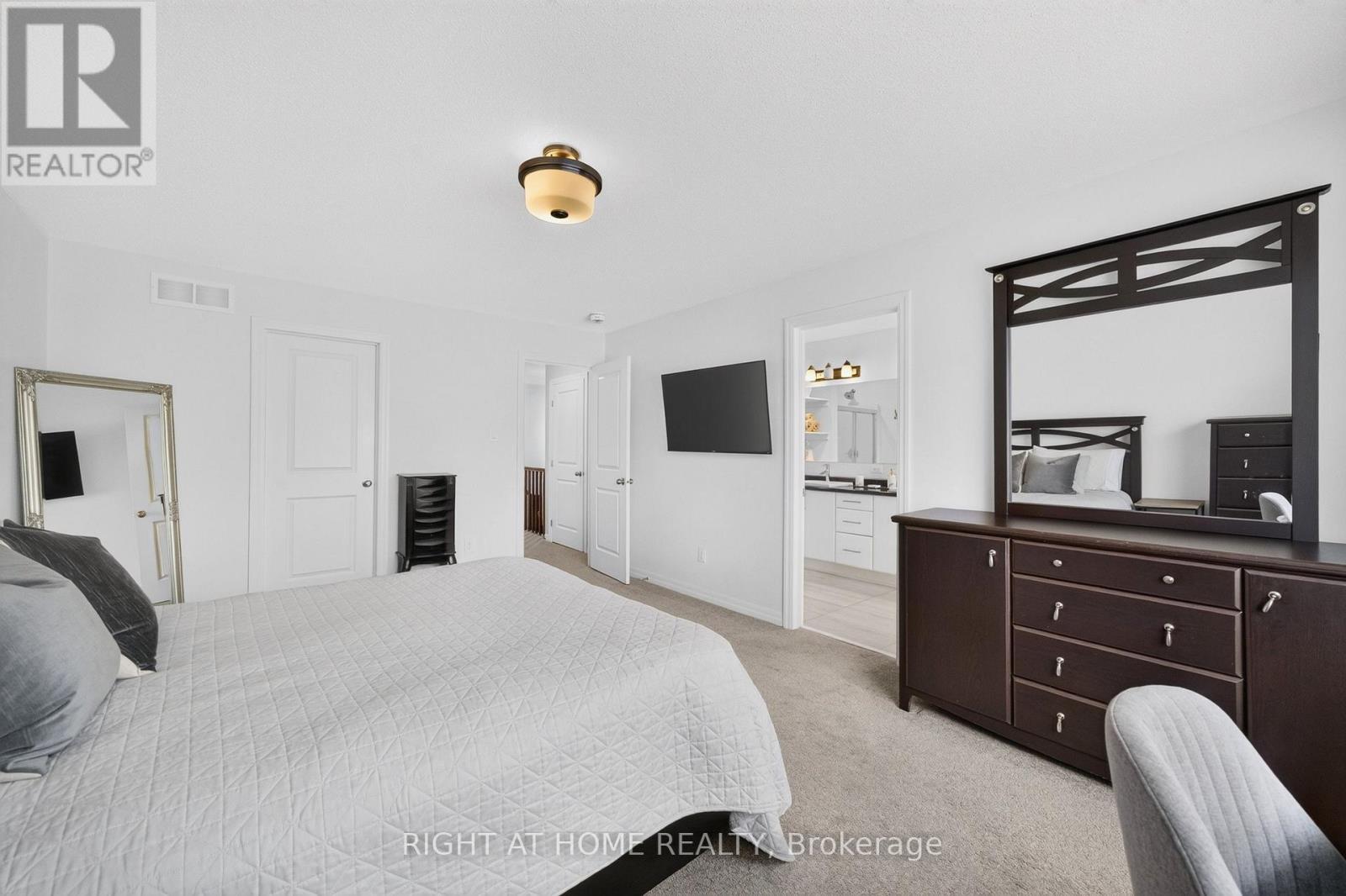 624 Spring Valley Drive, Ottawa, ON - Indoor Photo Showing Bedroom