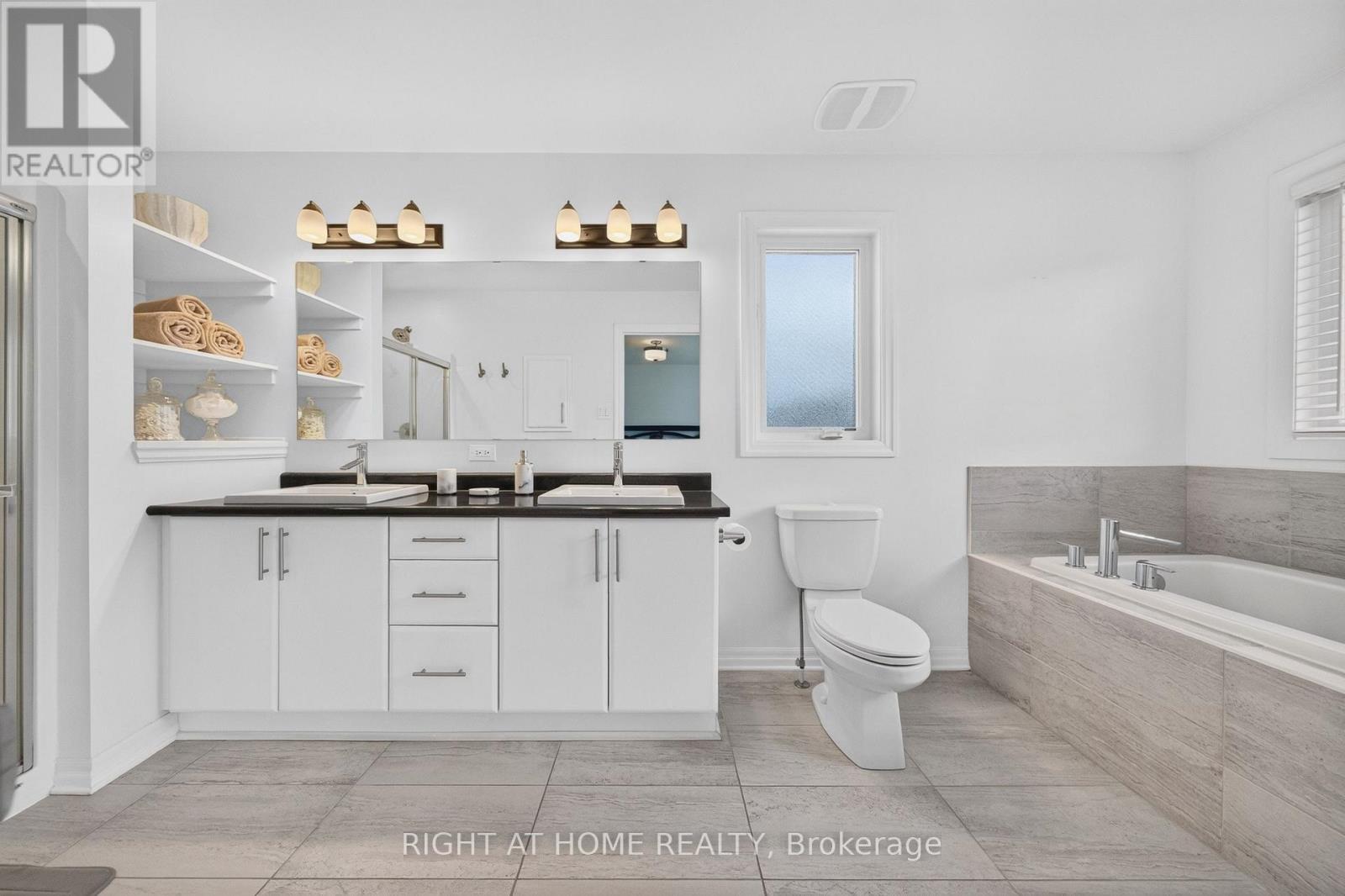 624 Spring Valley Drive, Ottawa, ON - Indoor Photo Showing Bathroom