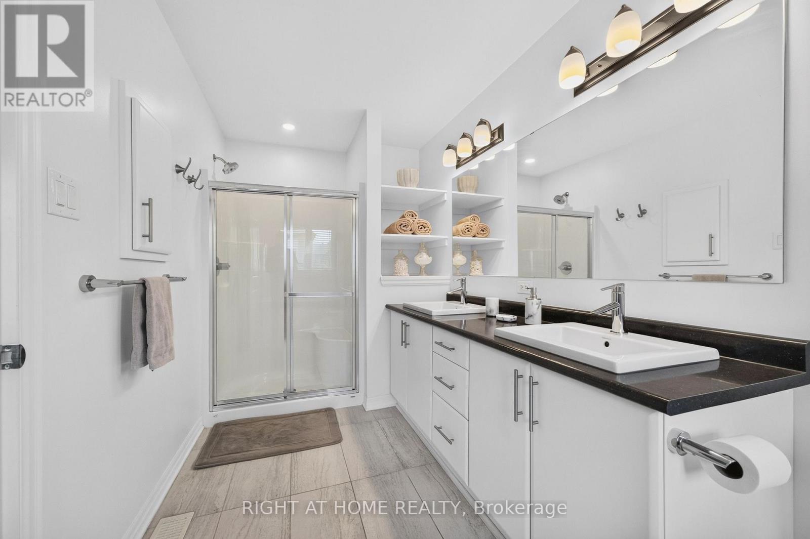 624 Spring Valley Drive, Ottawa, ON - Indoor Photo Showing Bathroom