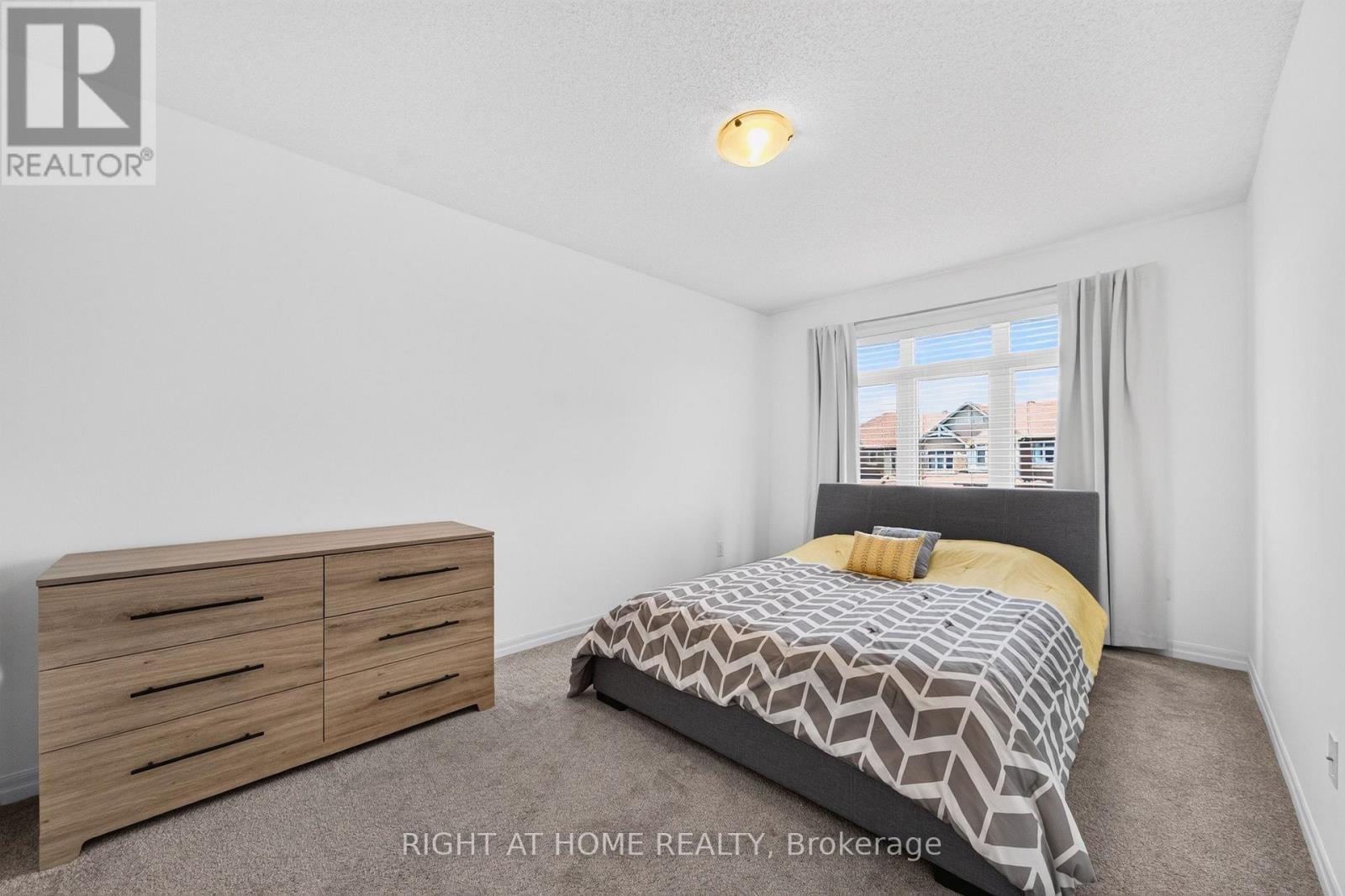 624 Spring Valley Drive, Ottawa, ON - Indoor Photo Showing Bedroom