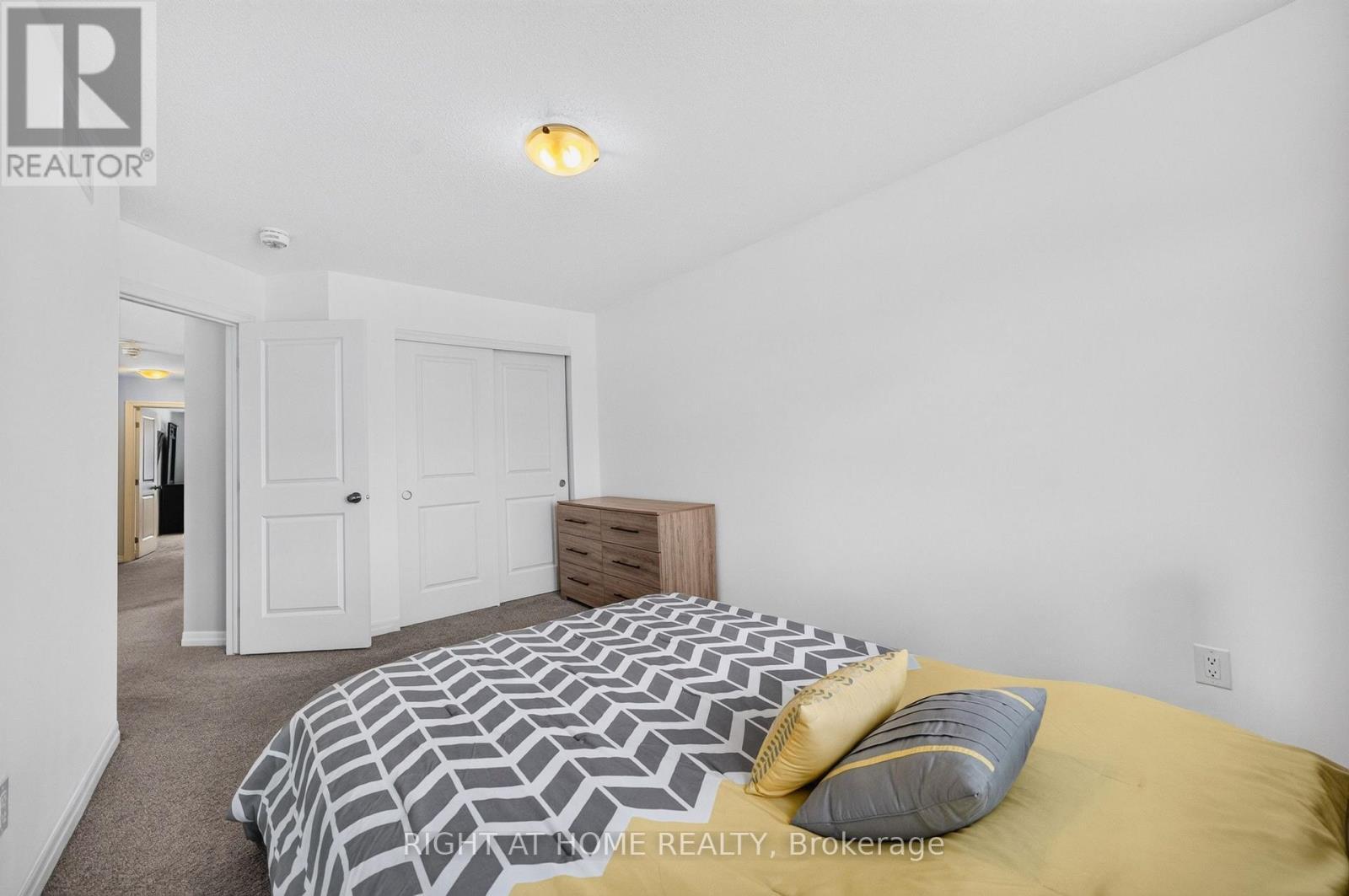 624 Spring Valley Drive, Ottawa, ON - Indoor Photo Showing Bedroom