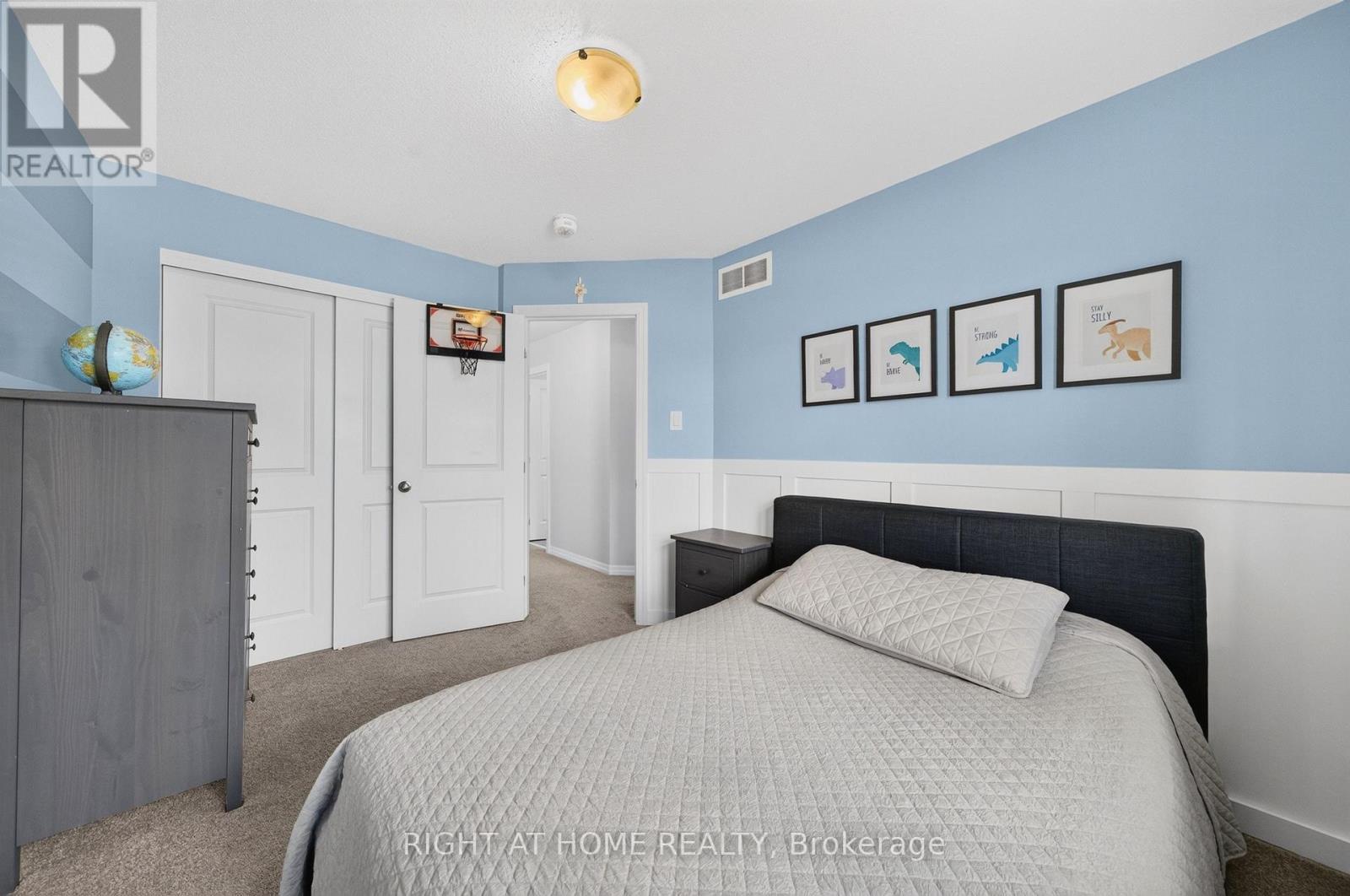 624 Spring Valley Drive, Ottawa, ON - Indoor Photo Showing Bedroom