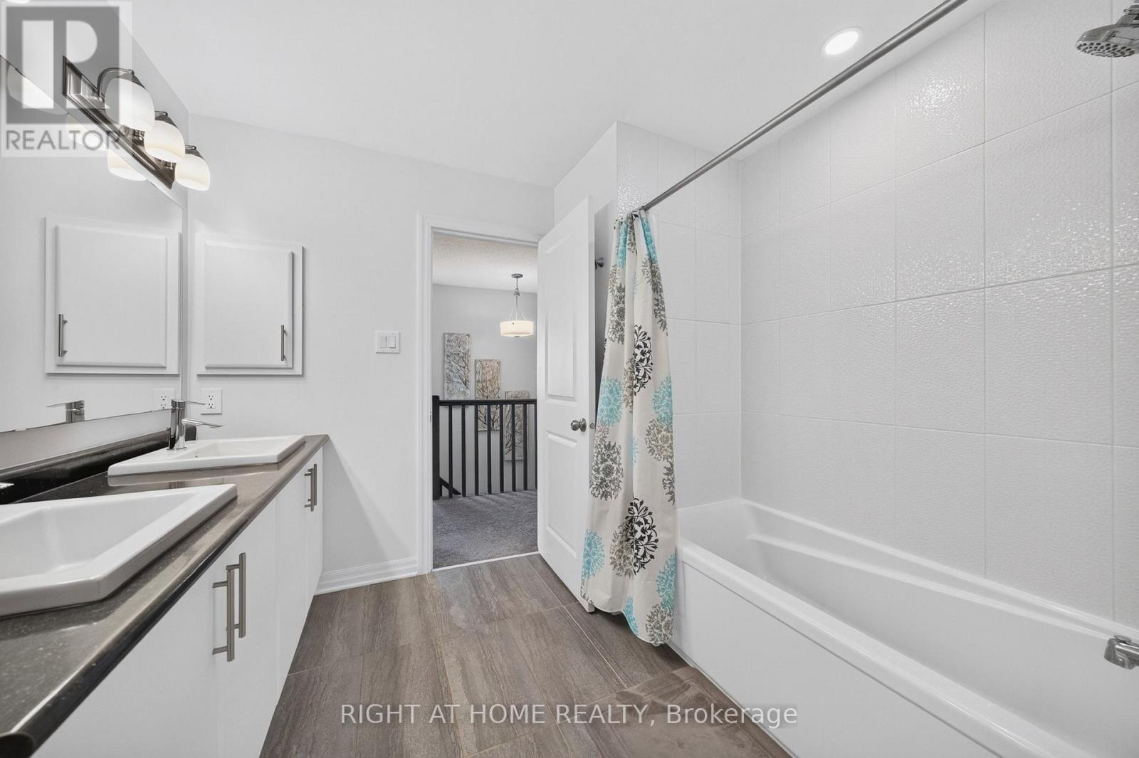 624 Spring Valley Drive, Ottawa, ON - Indoor Photo Showing Bathroom