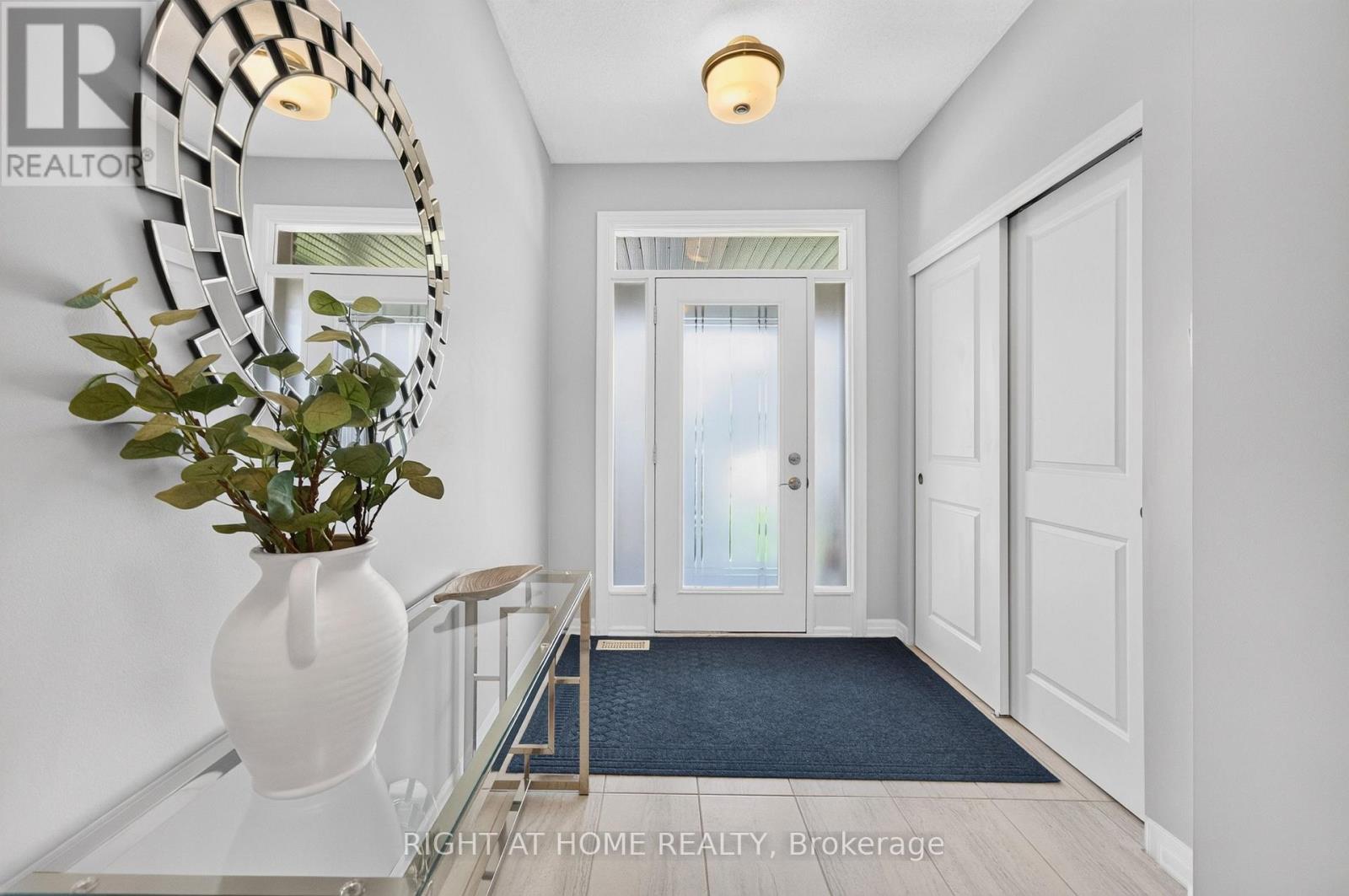 624 Spring Valley Drive, Ottawa, ON - Indoor Photo Showing Other Room