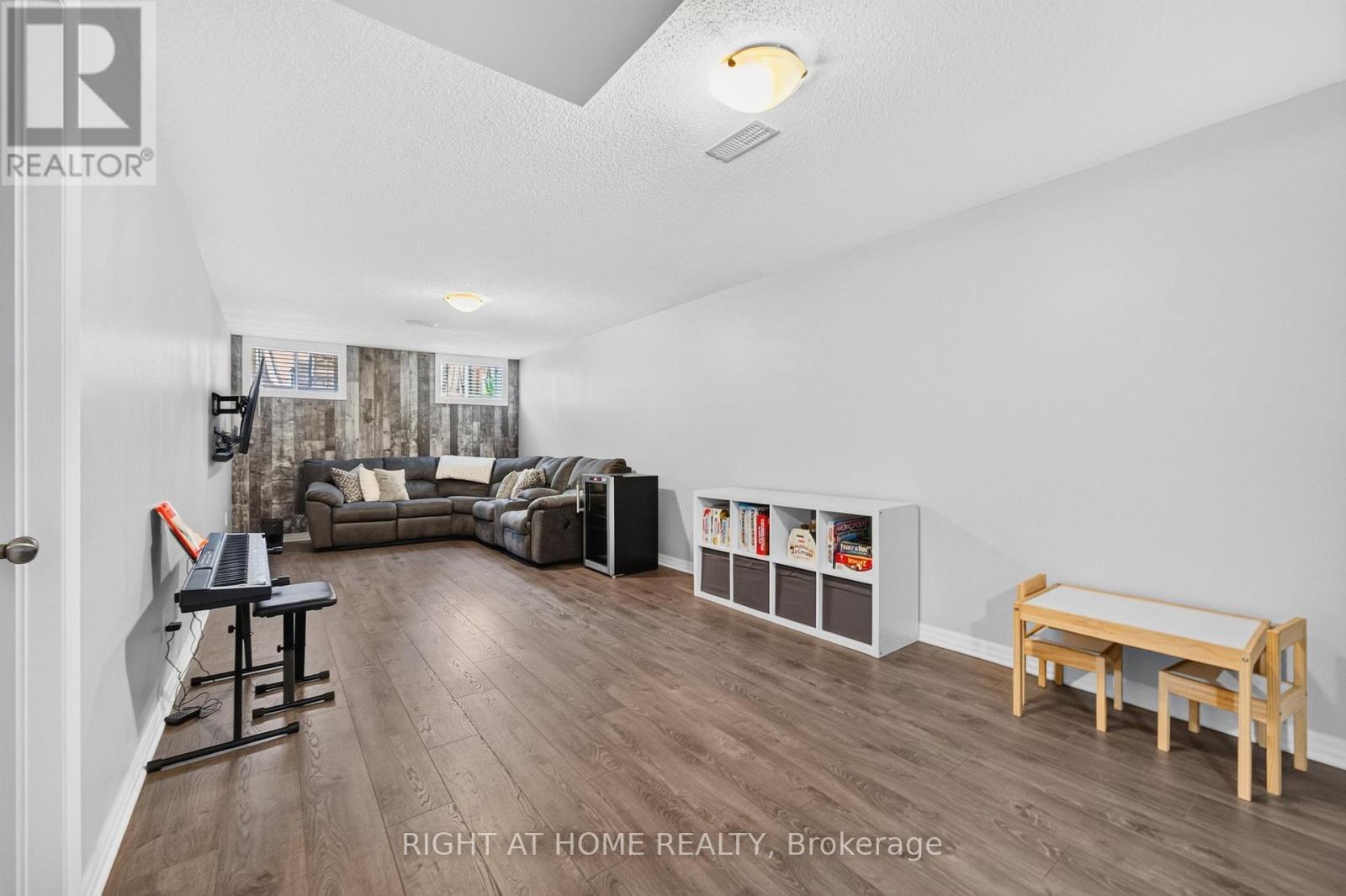 624 Spring Valley Drive, Ottawa, ON - Indoor